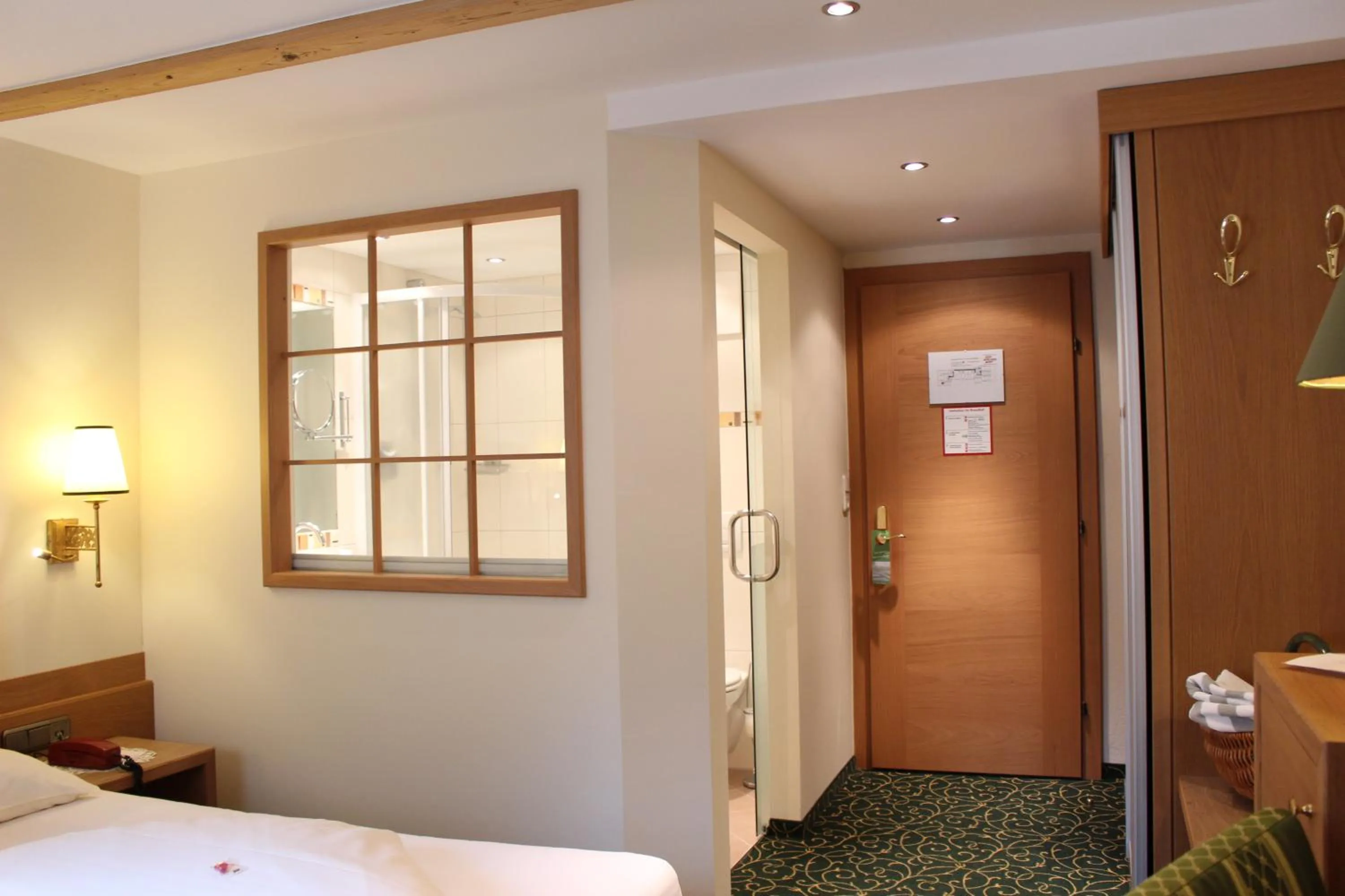 Photo of the whole room, Bed in Kirchenwirt