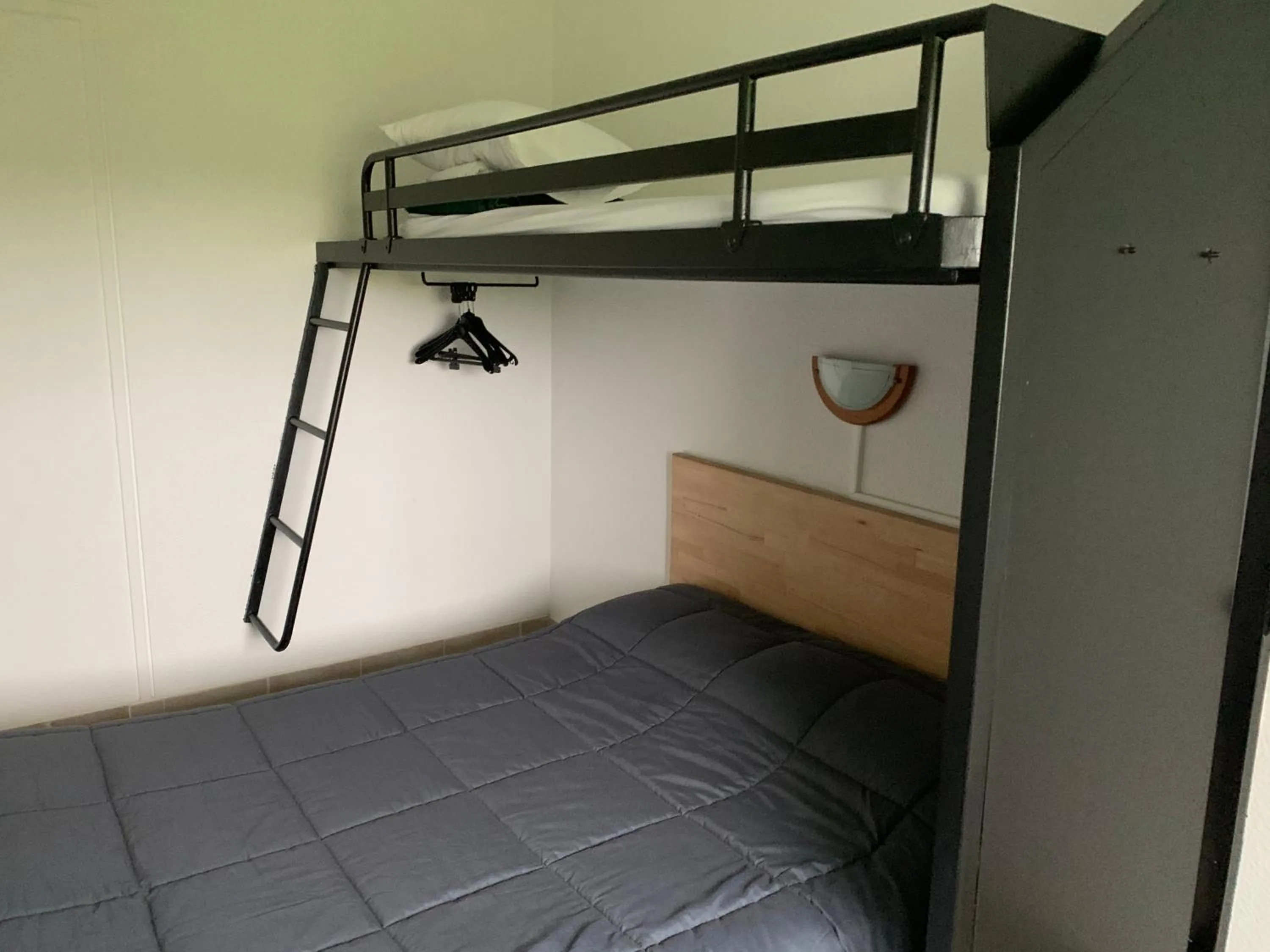 Bedroom, Bed in Hotel Macon la Salle