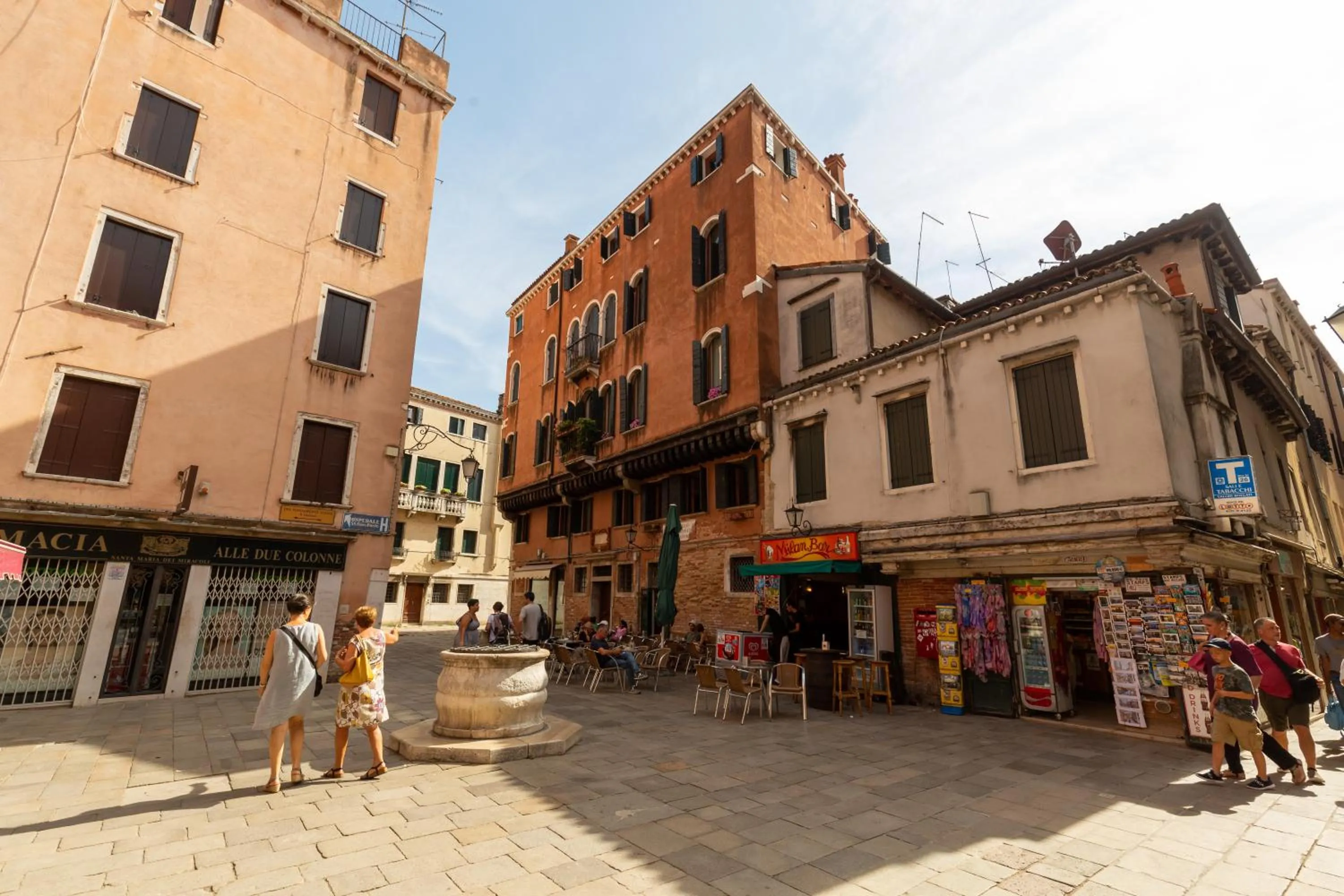 Facade/entrance in Casanova Penthouse in the heart of Venice