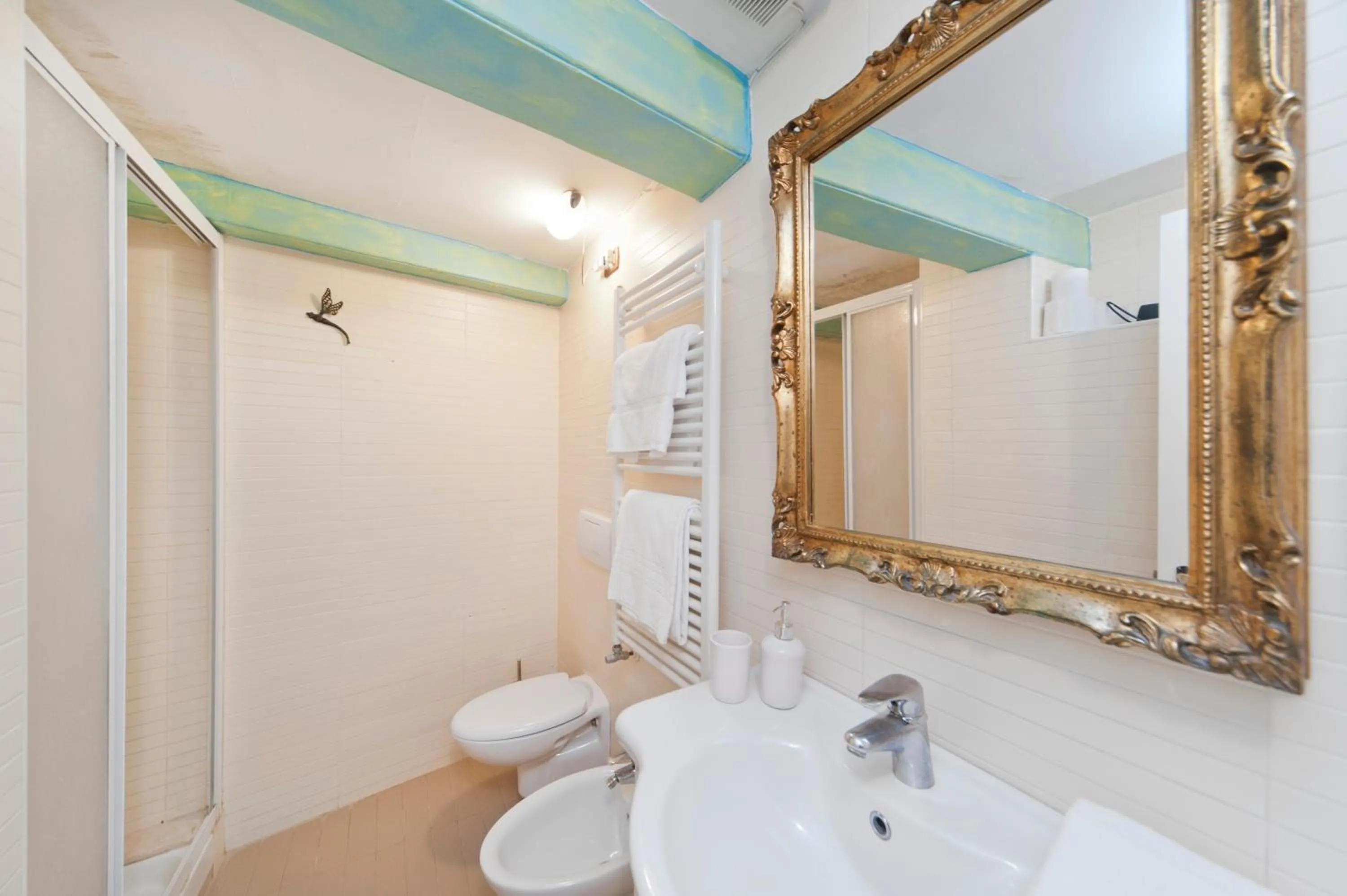 Shower in Casanova Penthouse in the heart of Venice