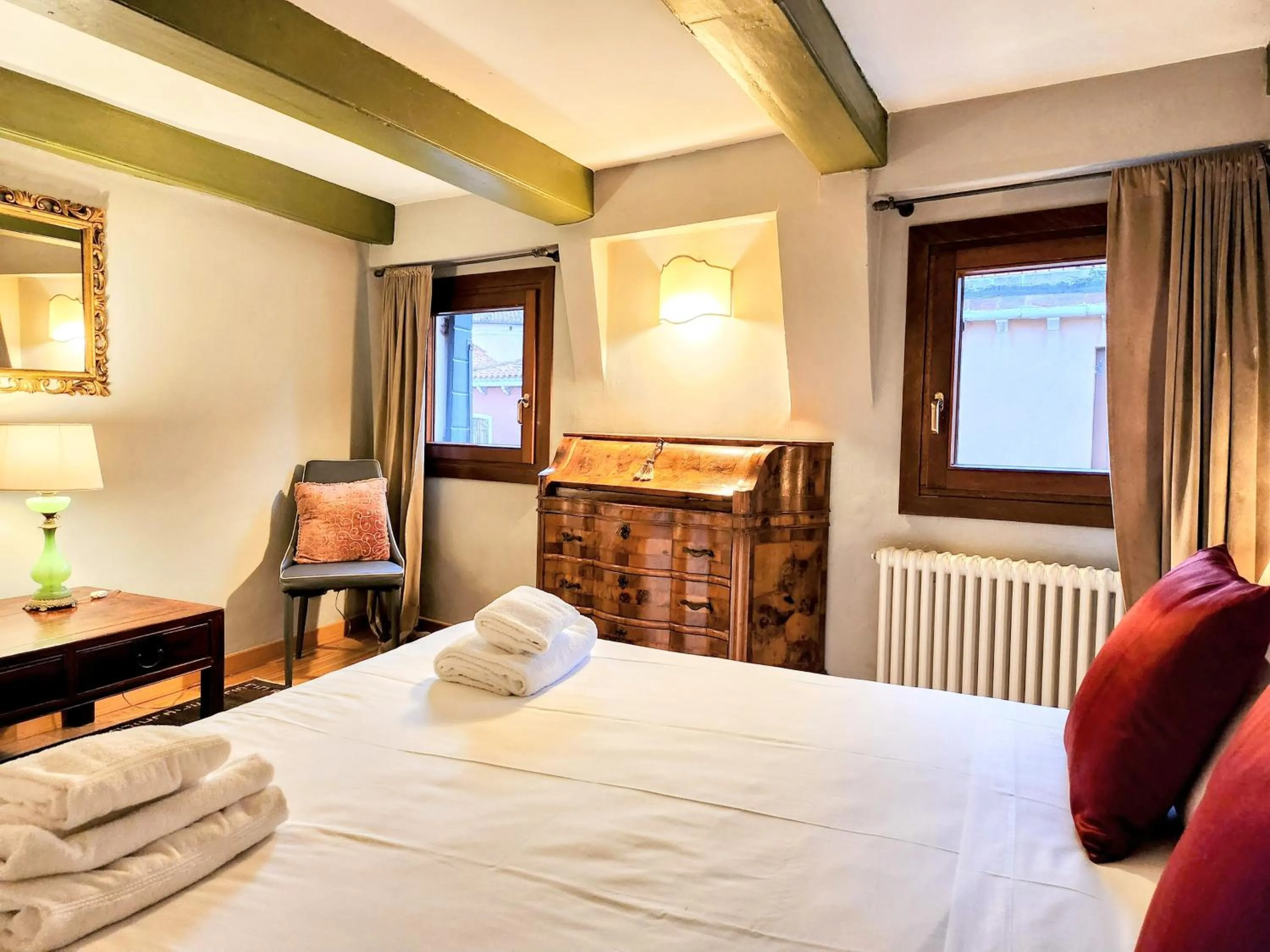 Bed in Casanova Penthouse in the heart of Venice