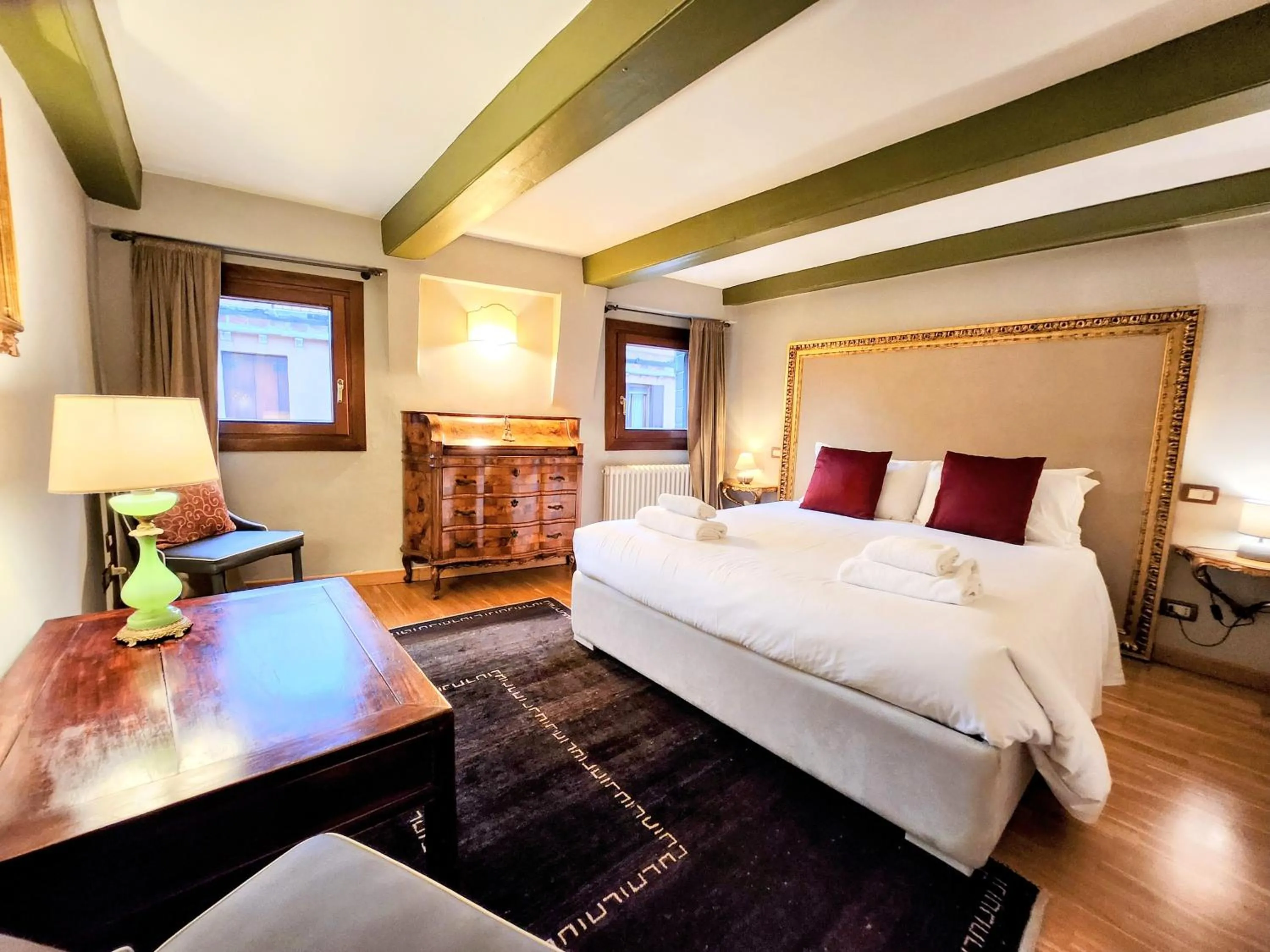 Bedroom, Bed in Casanova Penthouse in the heart of Venice