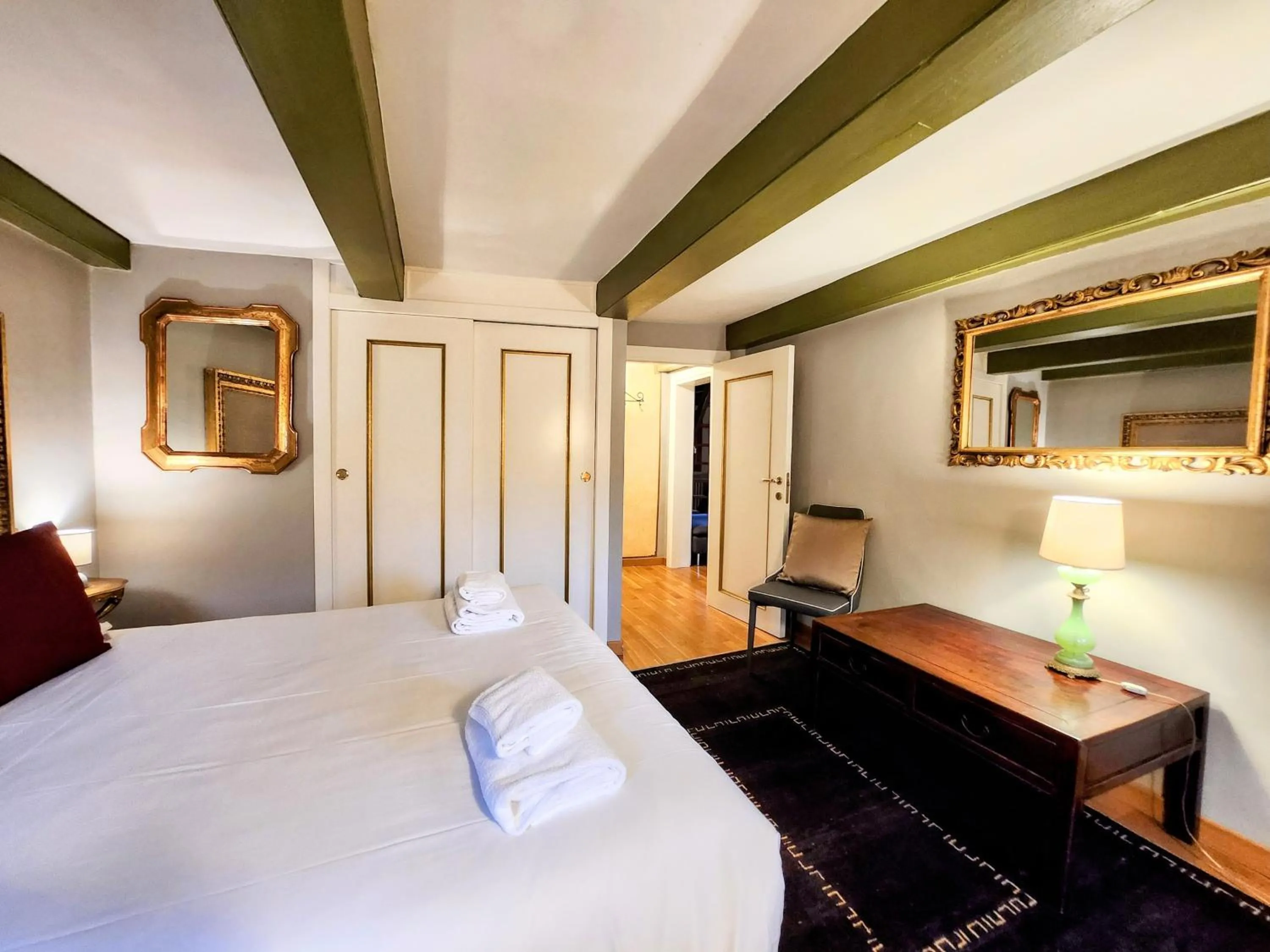 Bed in Casanova Penthouse in the heart of Venice