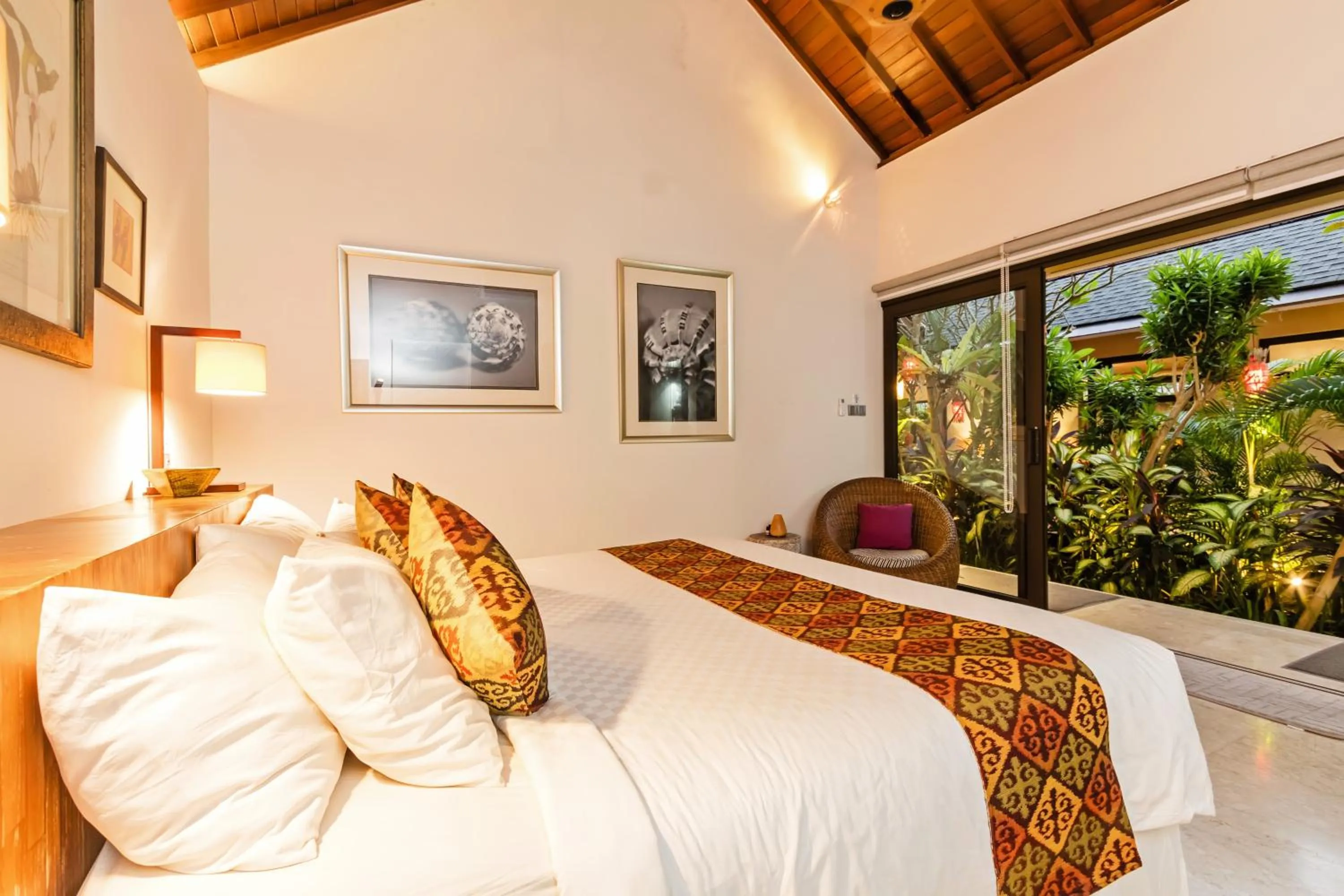 Bedroom, Bed in Villa Karang Berawa