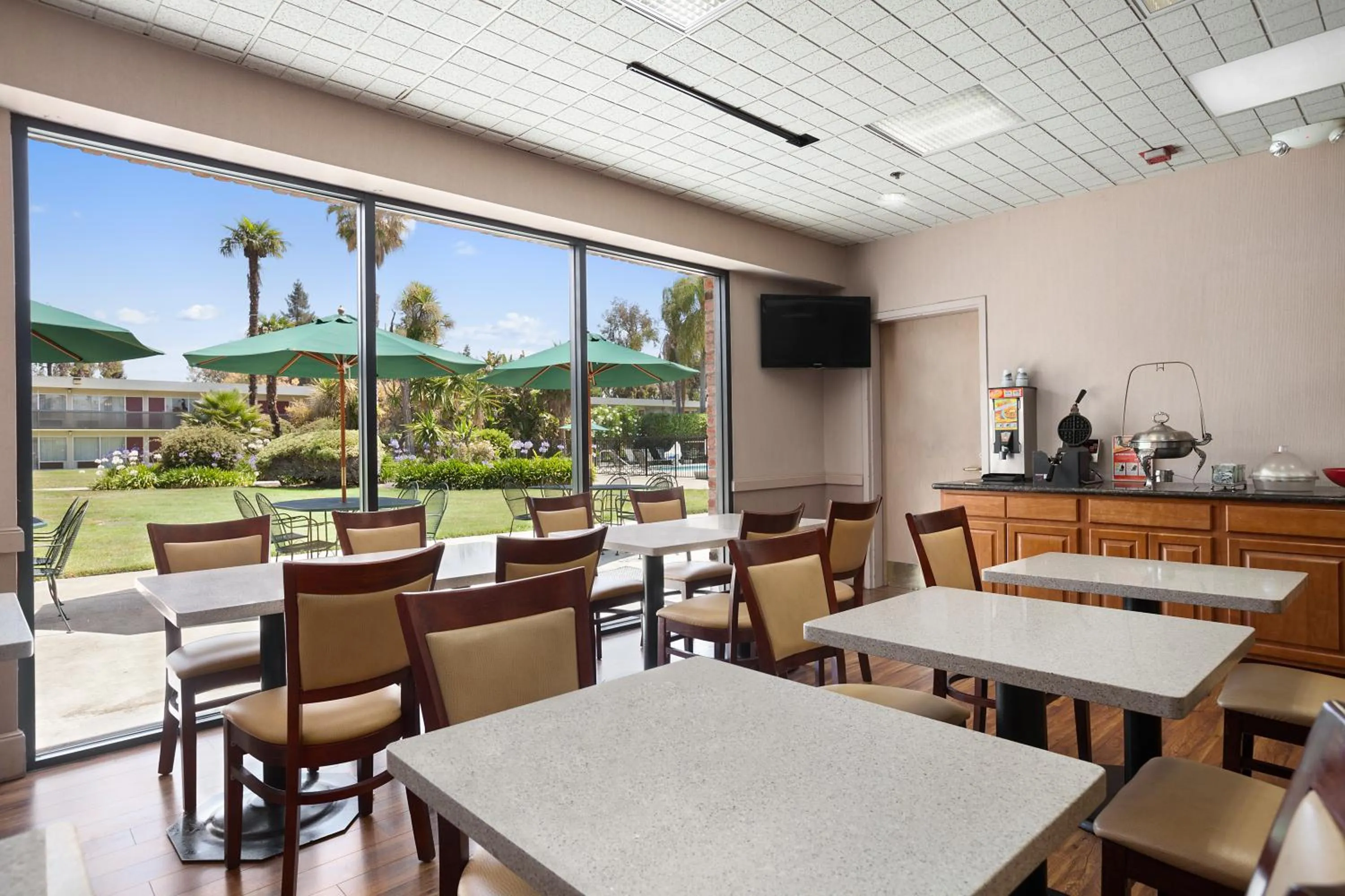 Restaurant/places to eat in Ramada by Wyndham Sunnyvale/Silicon Valley