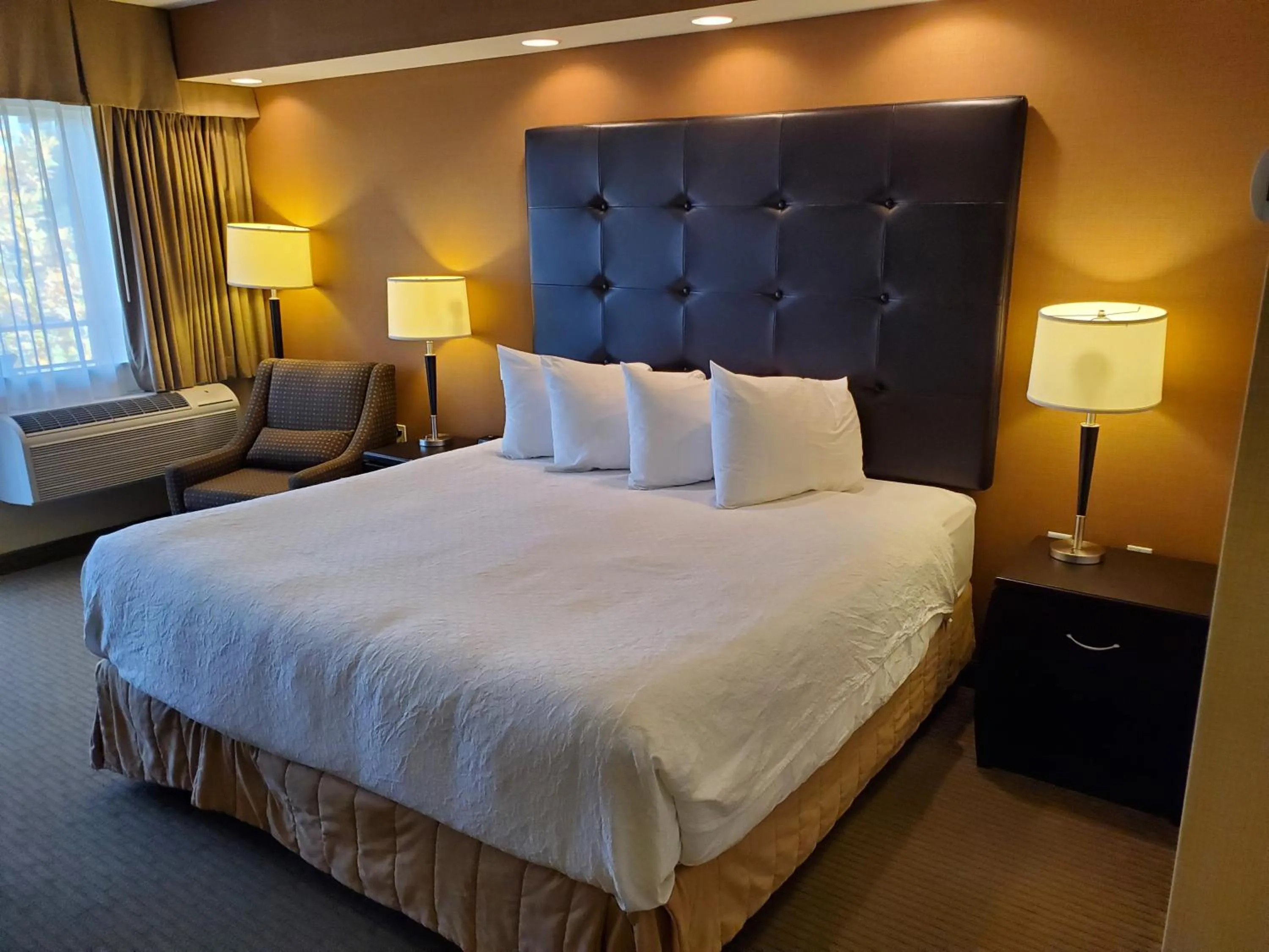 Photo of the whole room, Bed in Best Western The Westerly Hotel