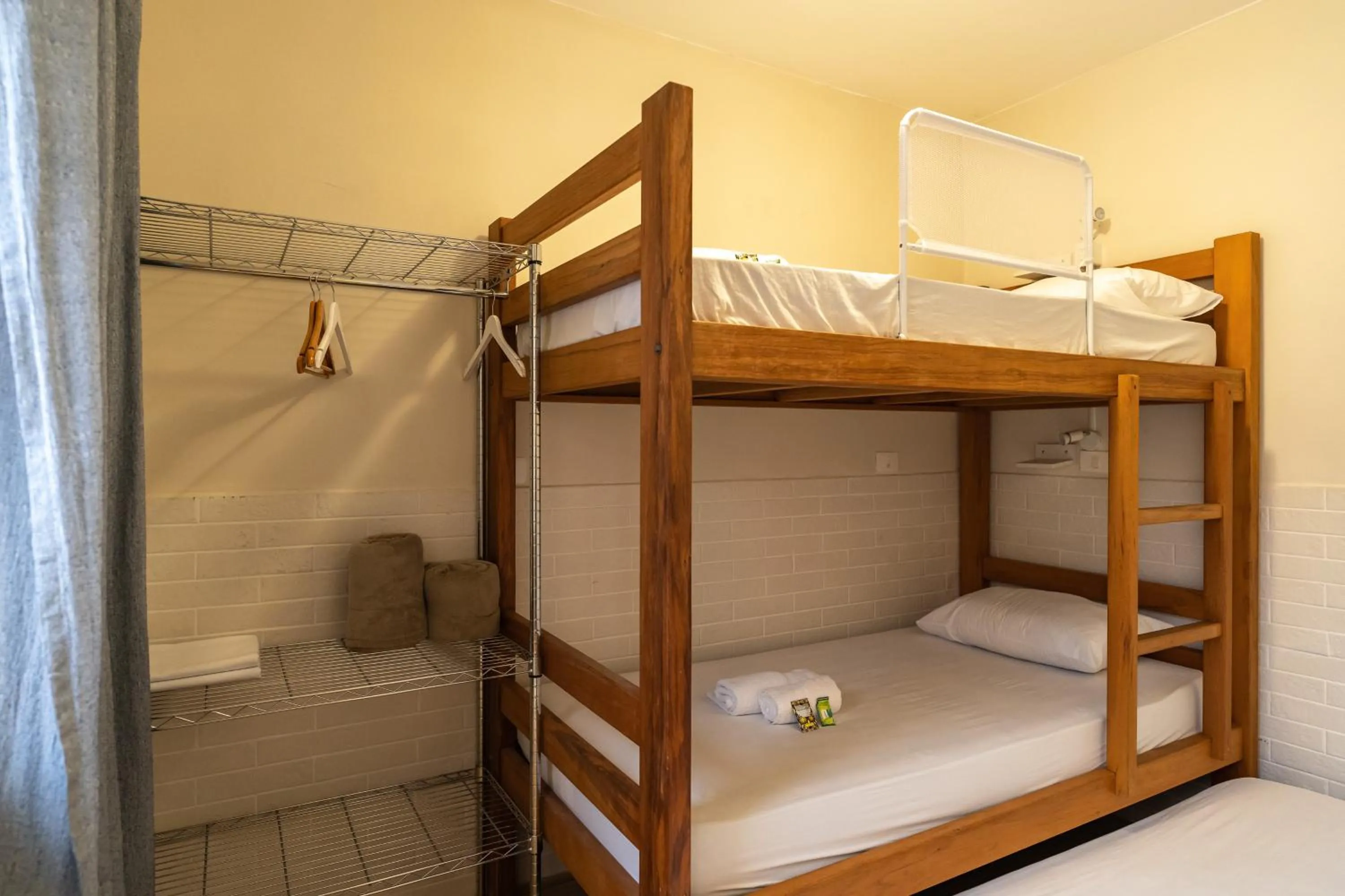 bunk bed, Bed in Hostel B2B SP