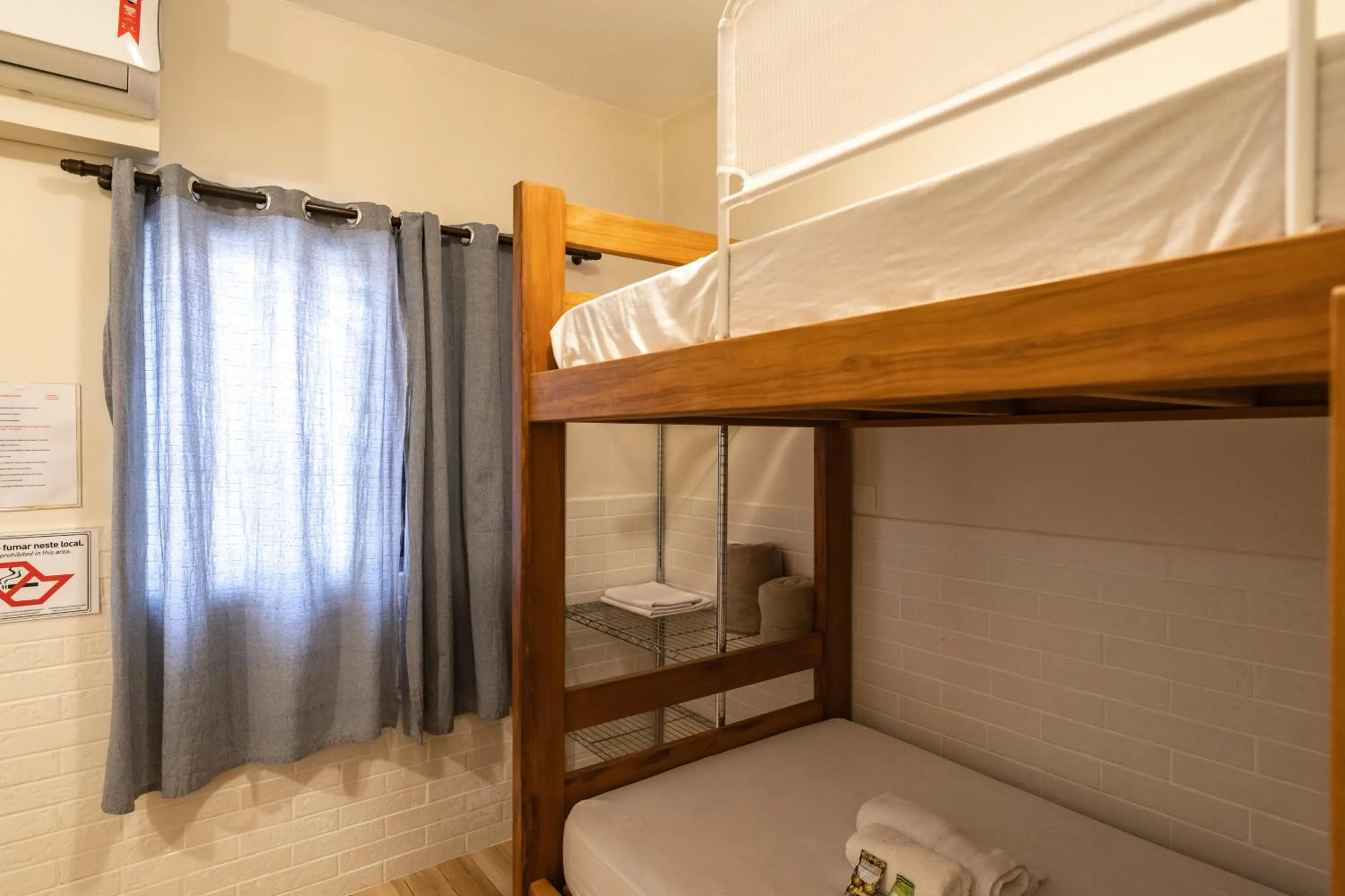 bunk bed, Bed in Hostel B2B SP
