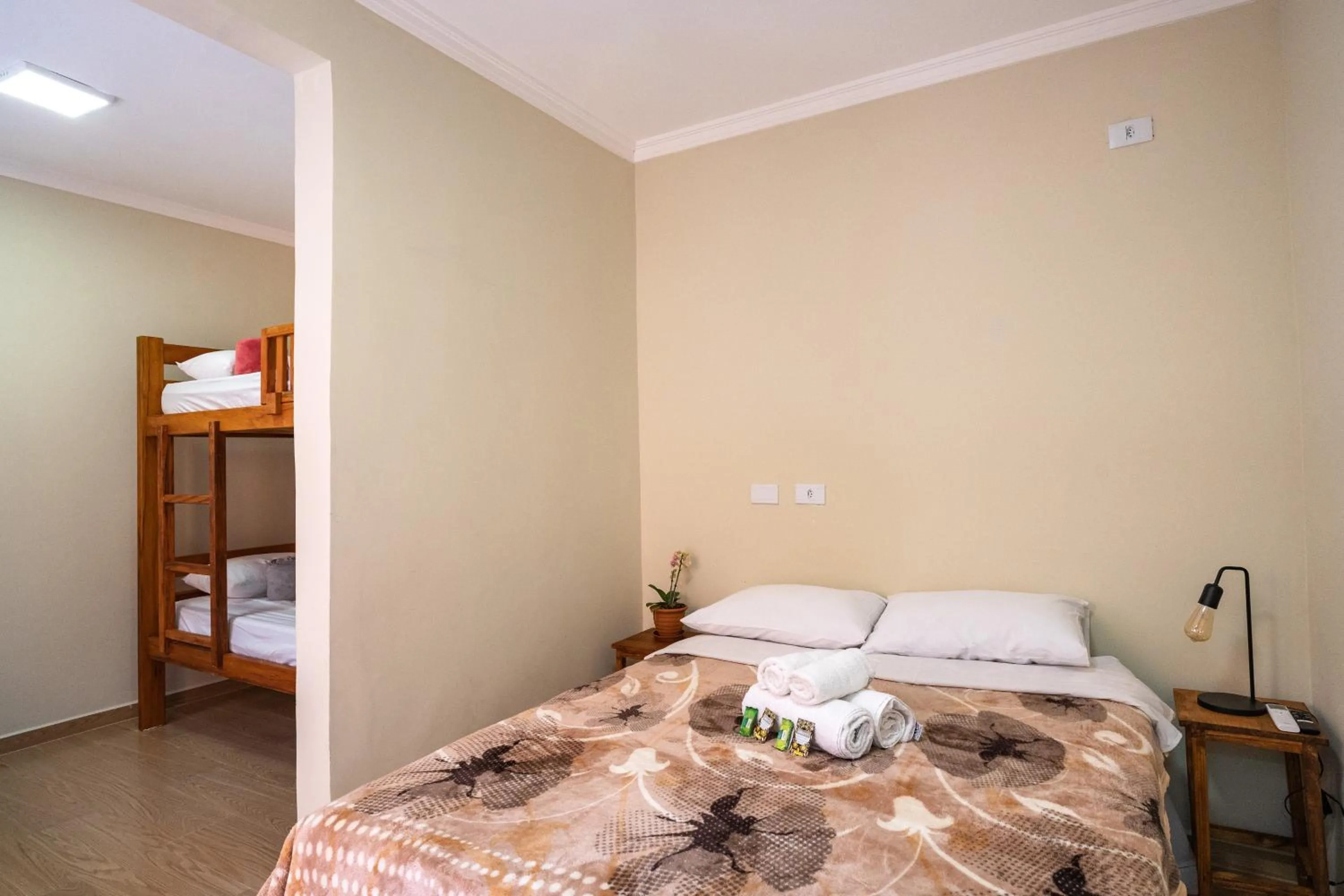 Photo of the whole room, Bed in Hostel B2B SP