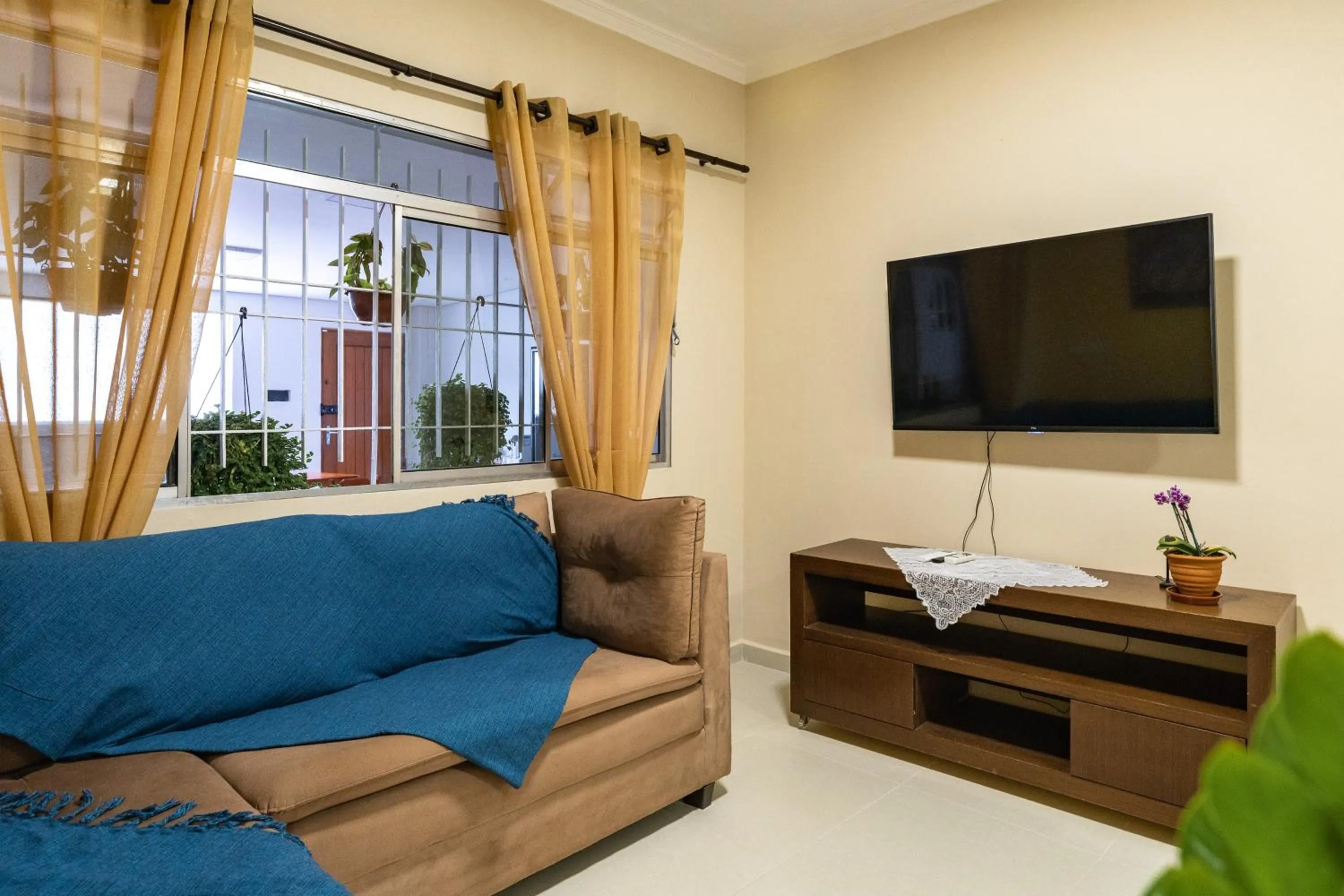 Communal lounge/ TV room in Hostel B2B SP