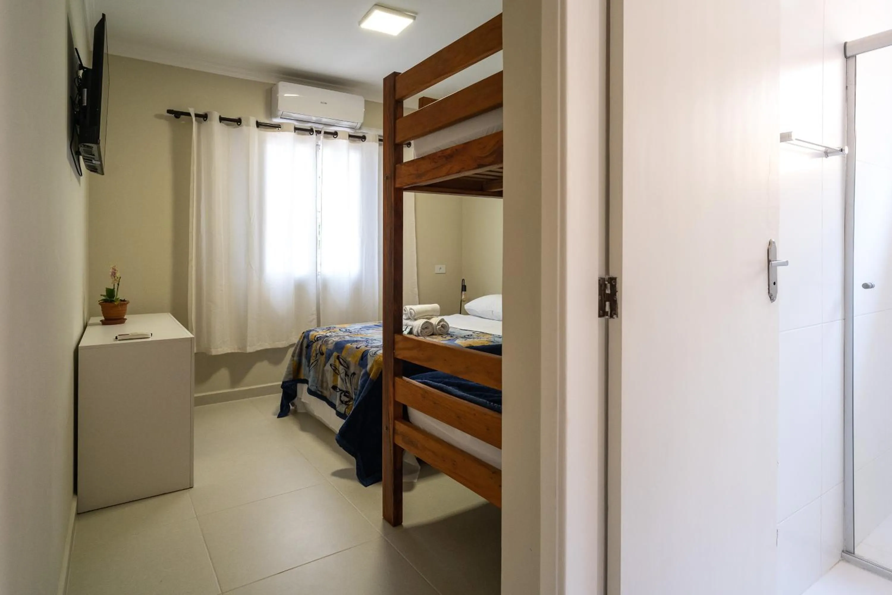 TV and multimedia, Bed in Hostel B2B SP