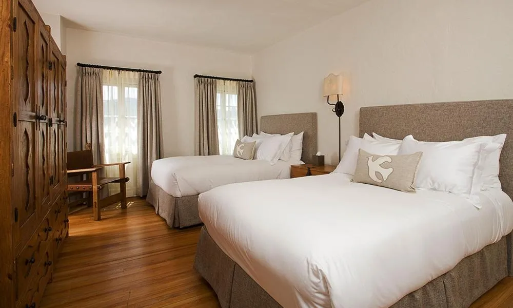 Bed in Hotel St Francis