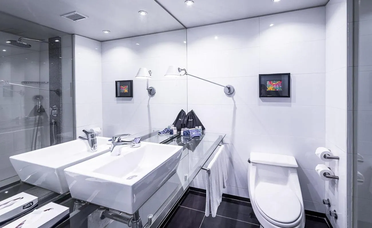 Radisson Blu Acqua Hotel & Spa Concon