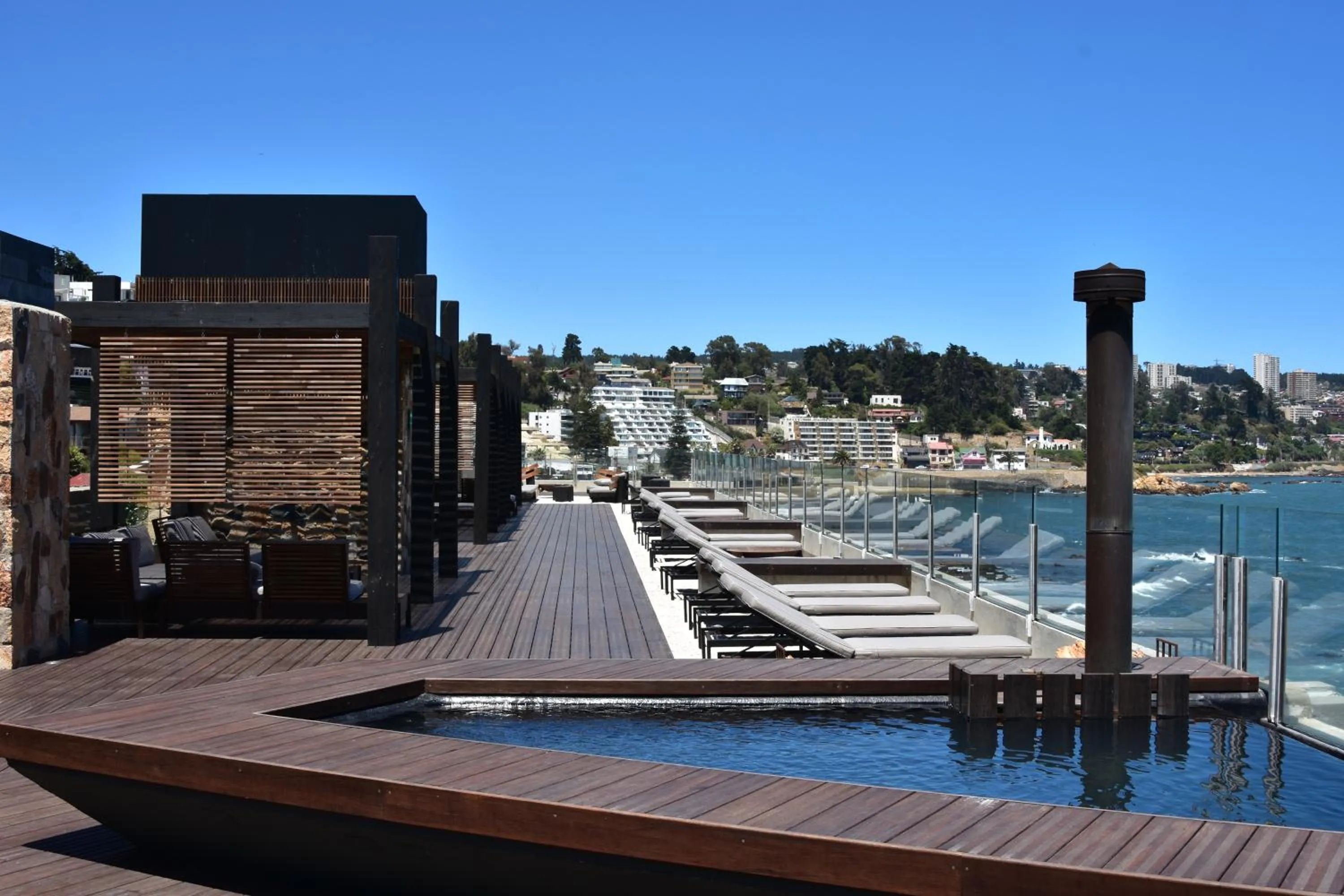 Radisson Blu Acqua Hotel & Spa Concon