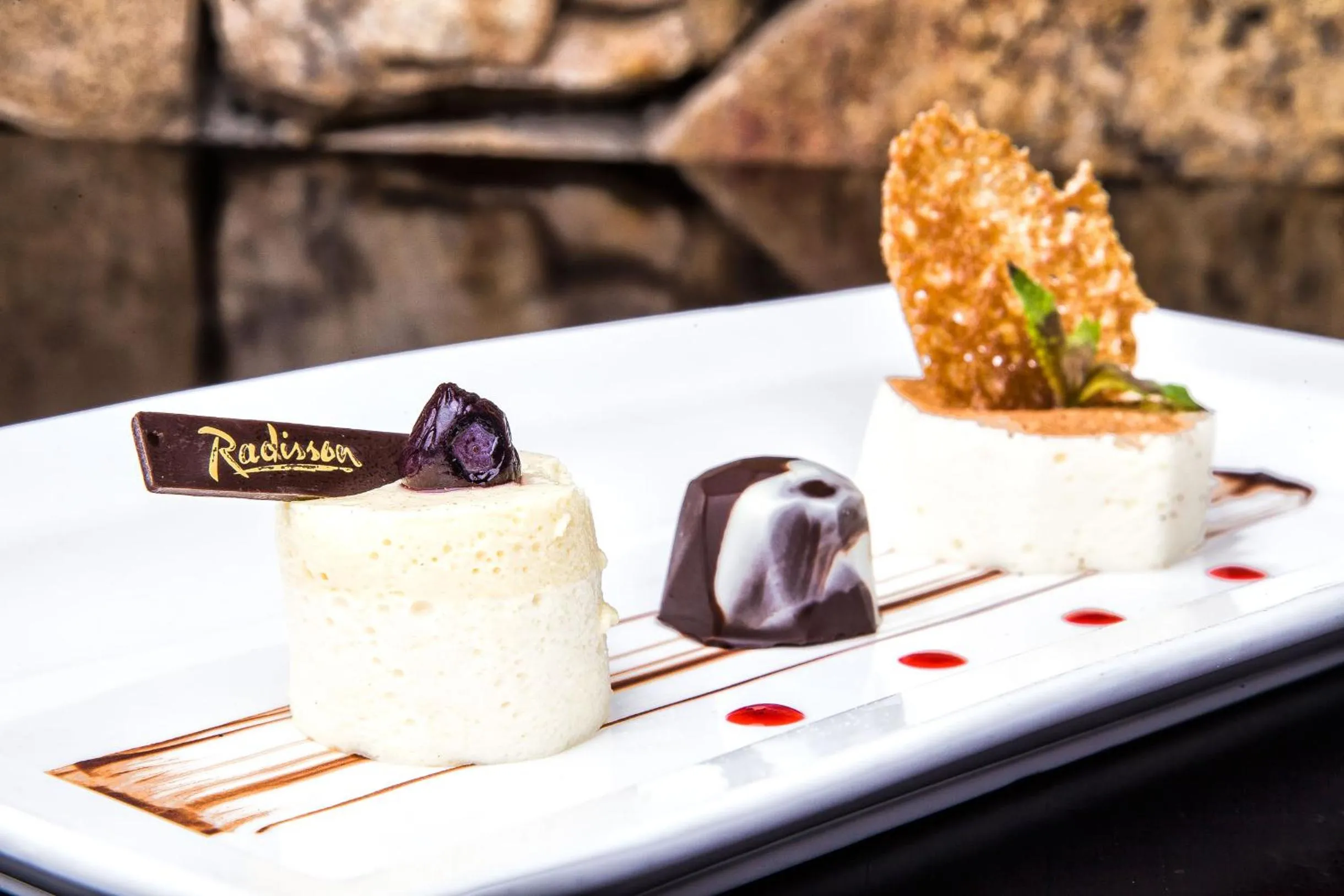 Radisson Blu Acqua Hotel & Spa Concon