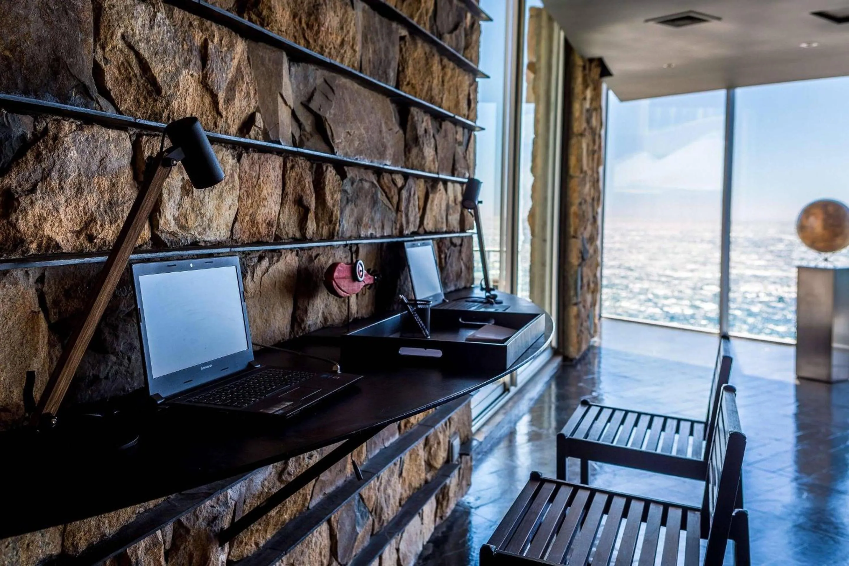 Business facilities in Radisson Blu Acqua Hotel & Spa Concon