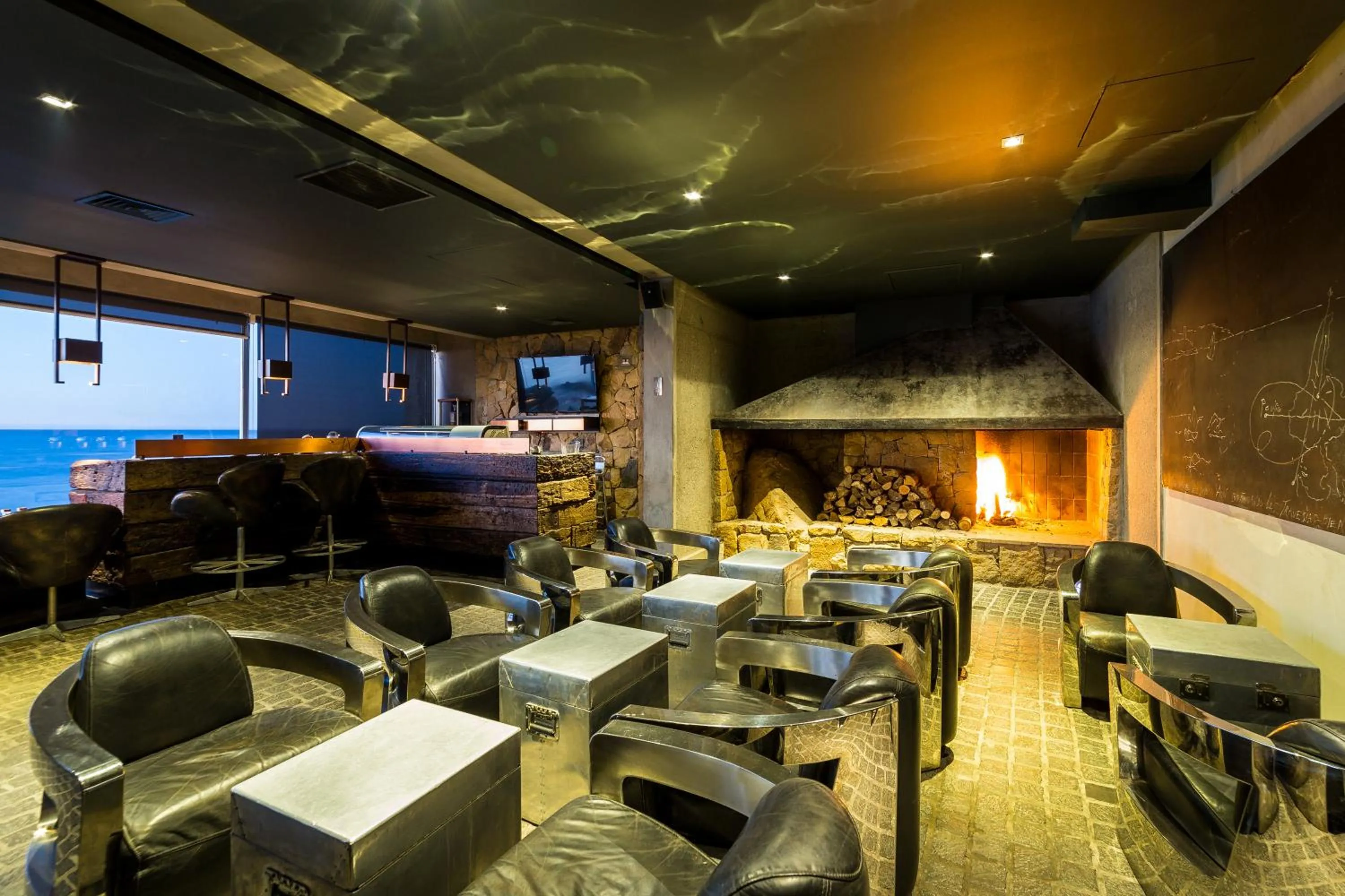 Radisson Blu Acqua Hotel & Spa Concon