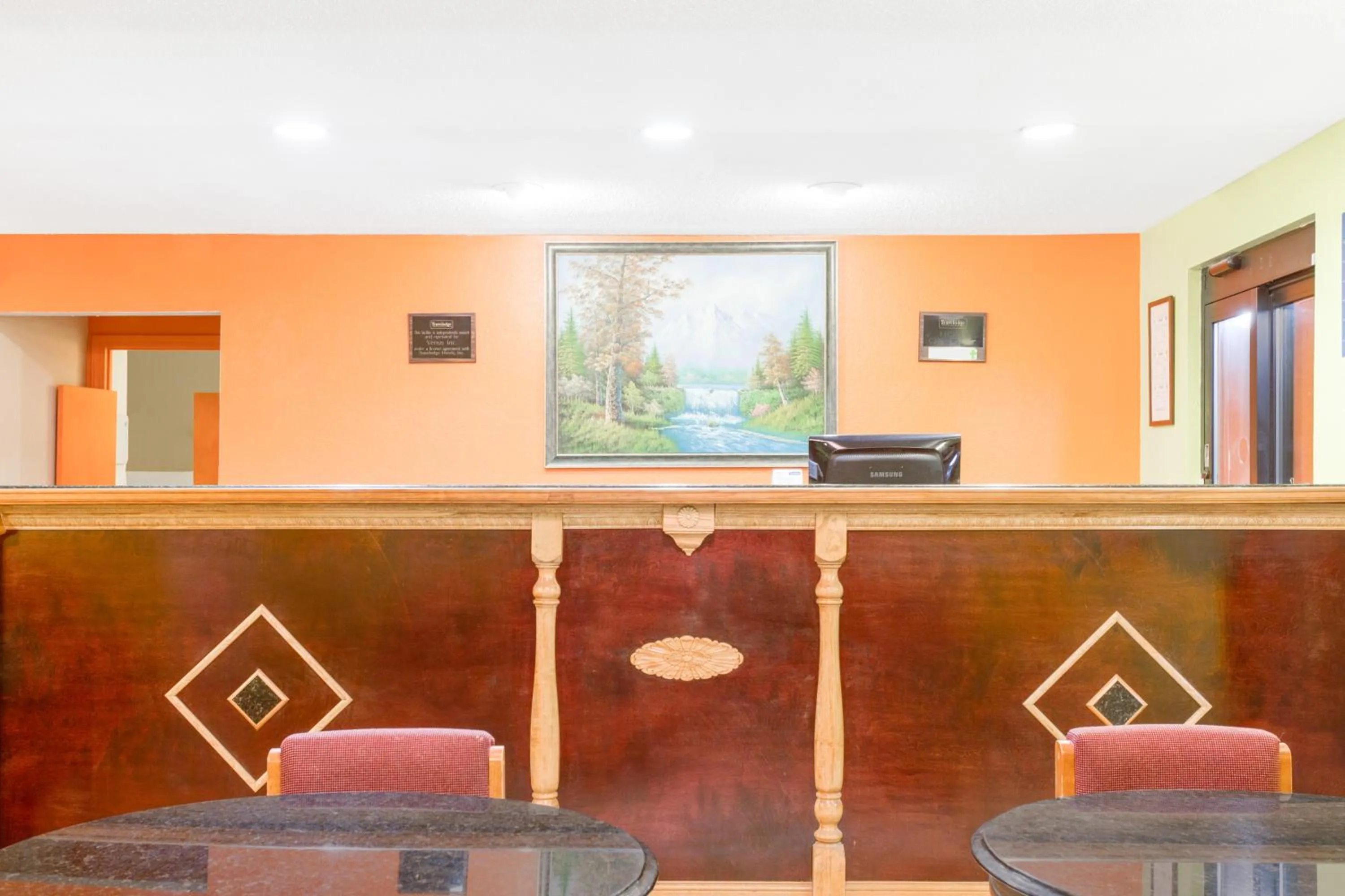 Lobby or reception in Travelodge by Wyndham Parkersburg