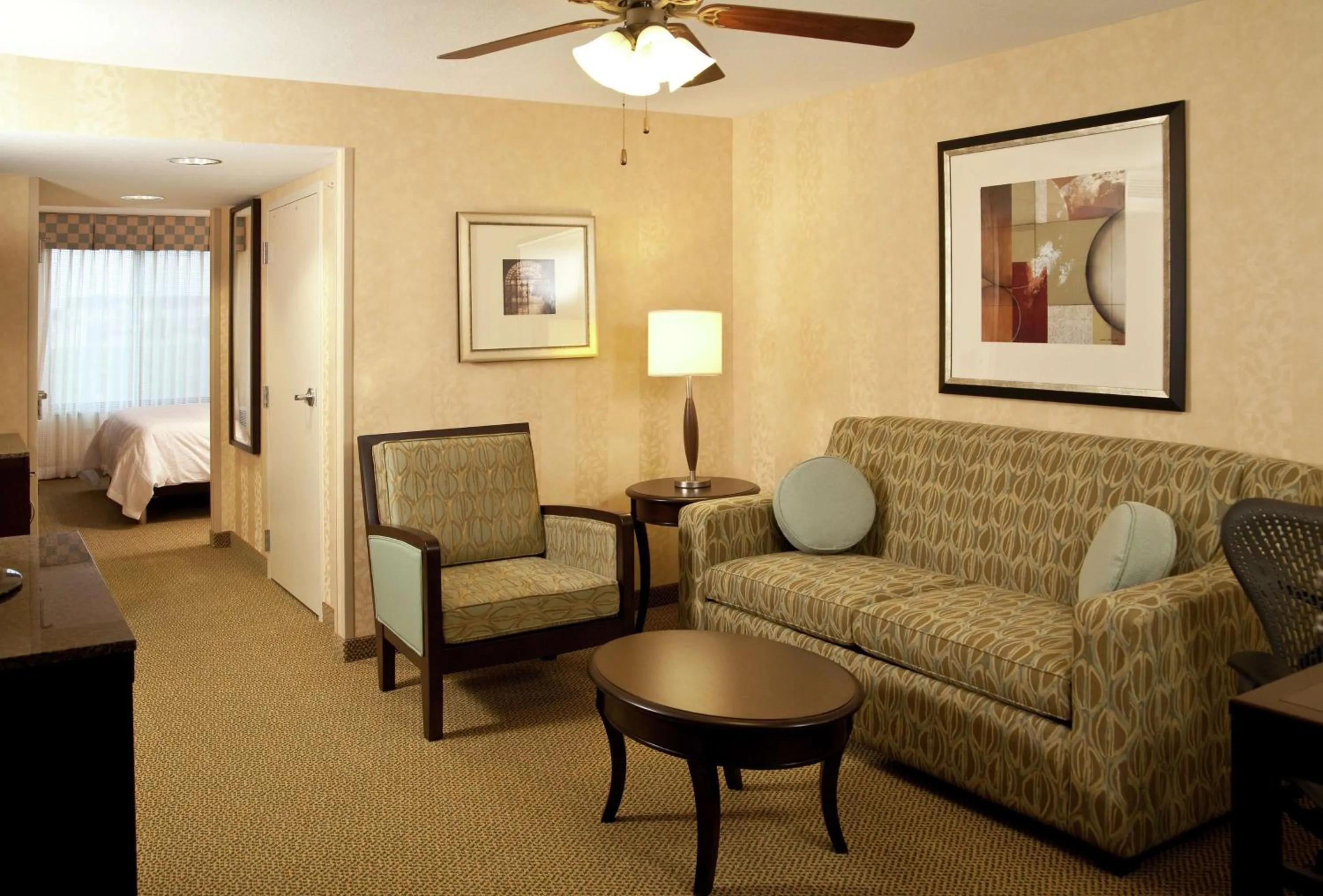 Living room in Hilton Garden Inn Sioux Falls South