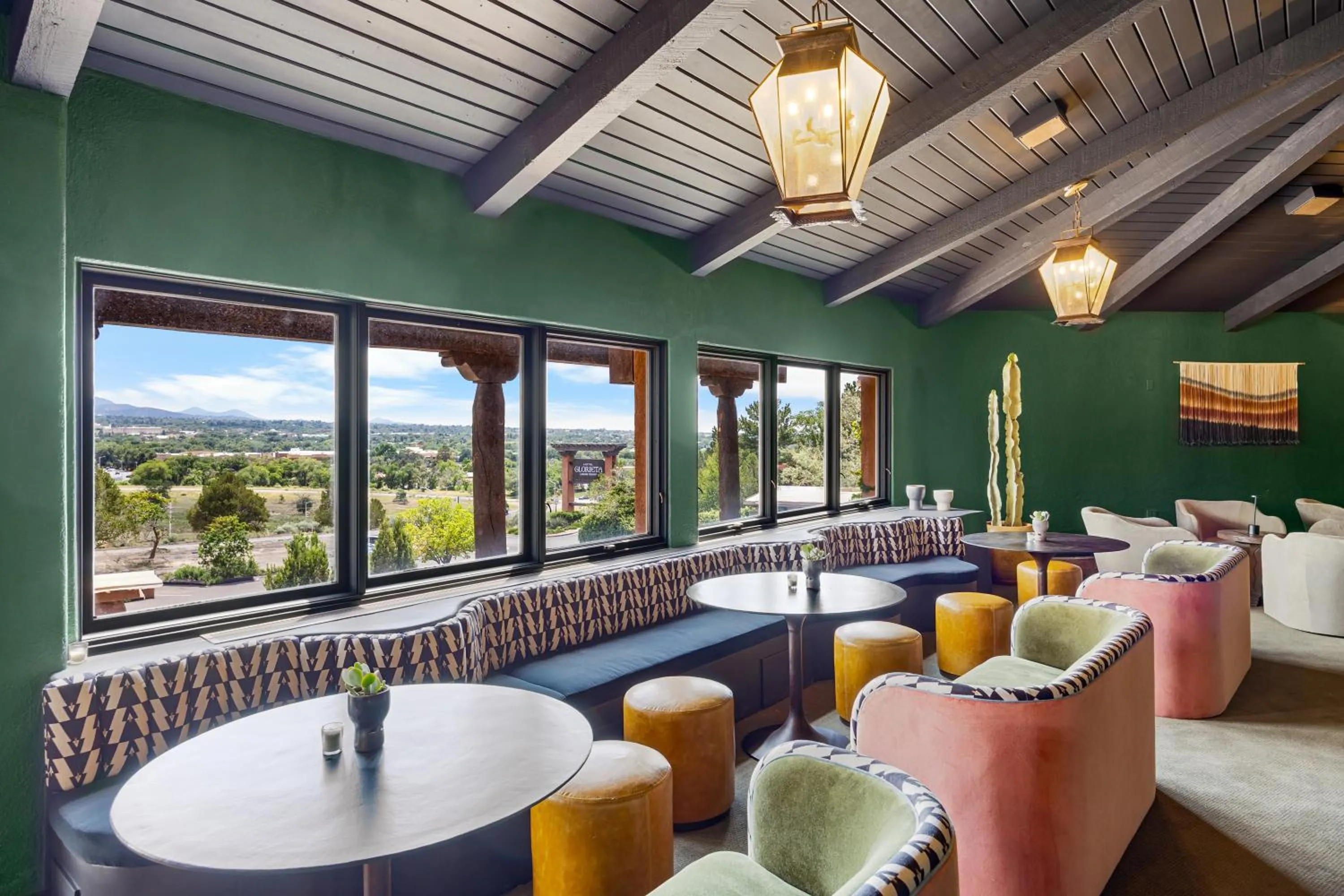 Restaurant/places to eat in Hotel Glorieta