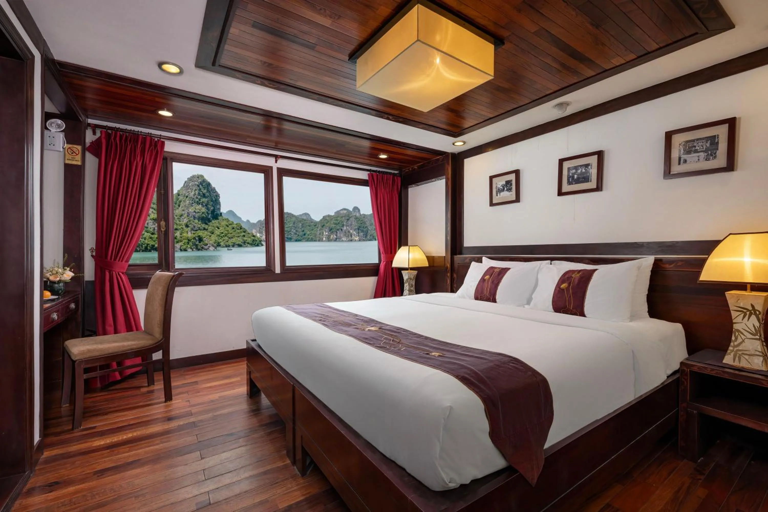 Sea view, Bed in Indochina Sails Ha Long Bay