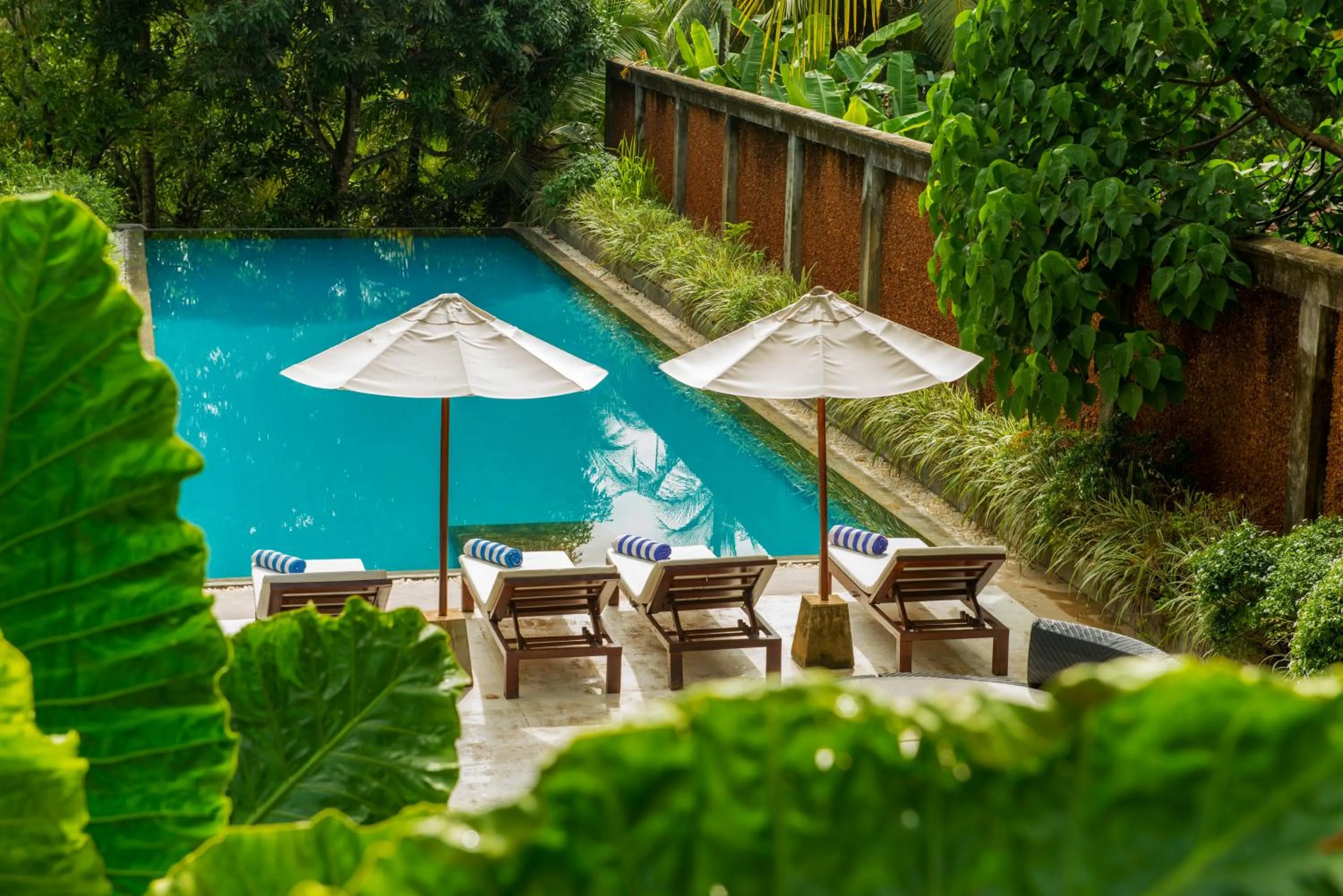 Swimming pool in Tamarind Hill Galle