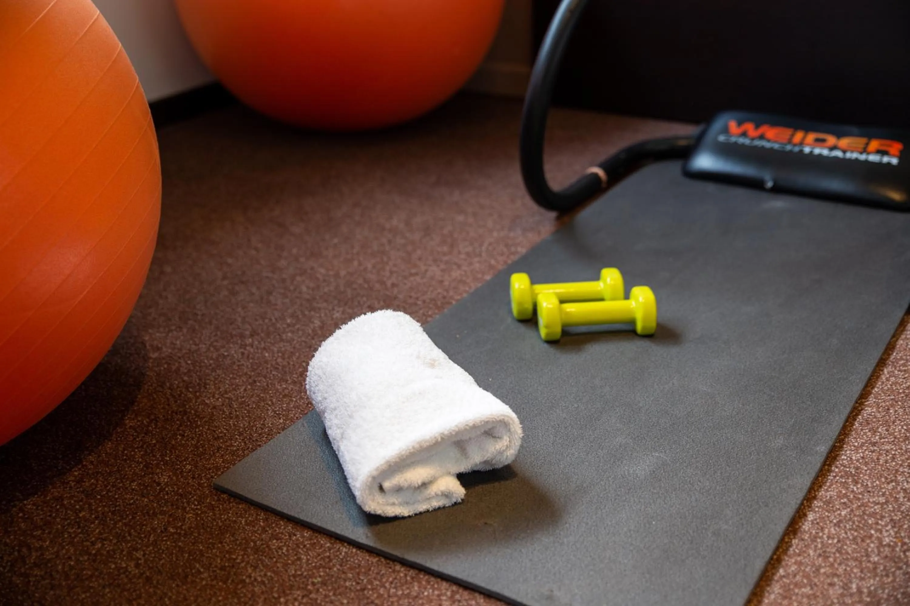Fitness centre/facilities in Clarion Aparthotel Toulouse Le Parc de l'Escale