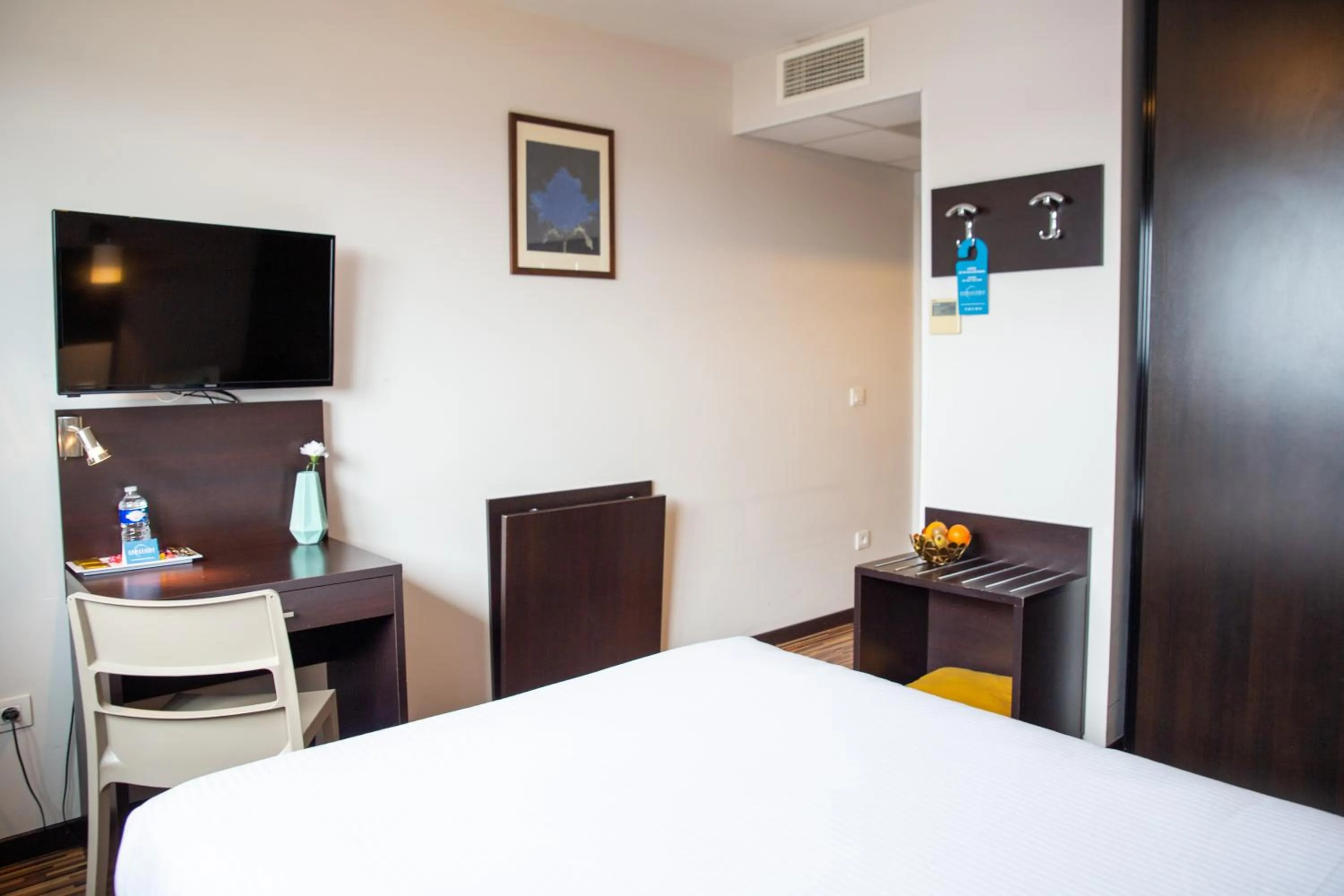 Photo of the whole room, Bed in Clarion Aparthotel Toulouse Le Parc de l'Escale