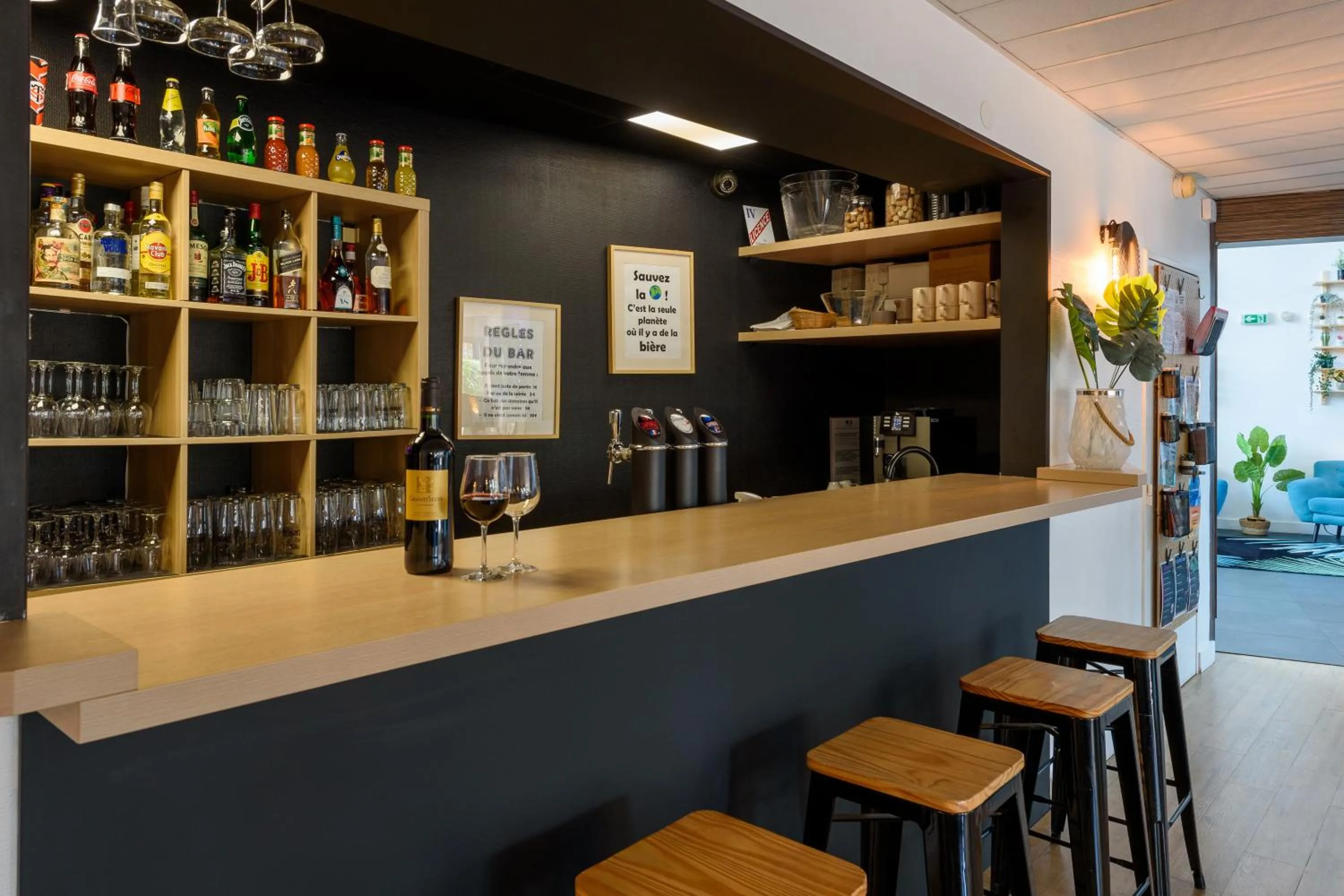 Lounge or bar in Clarion Aparthotel Toulouse Le Parc de l'Escale