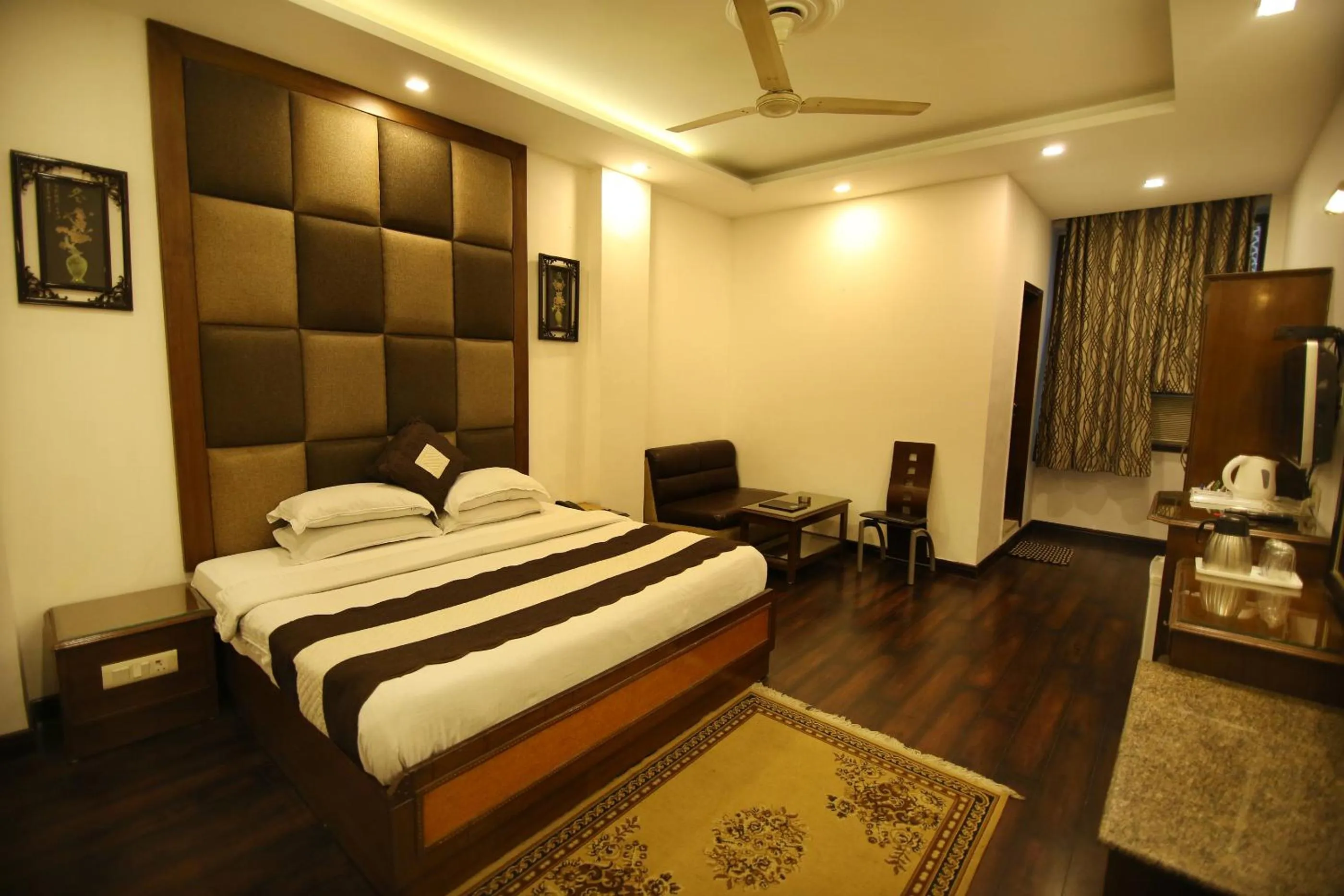 Coffee/tea facilities in Hotel Parkway Deluxe