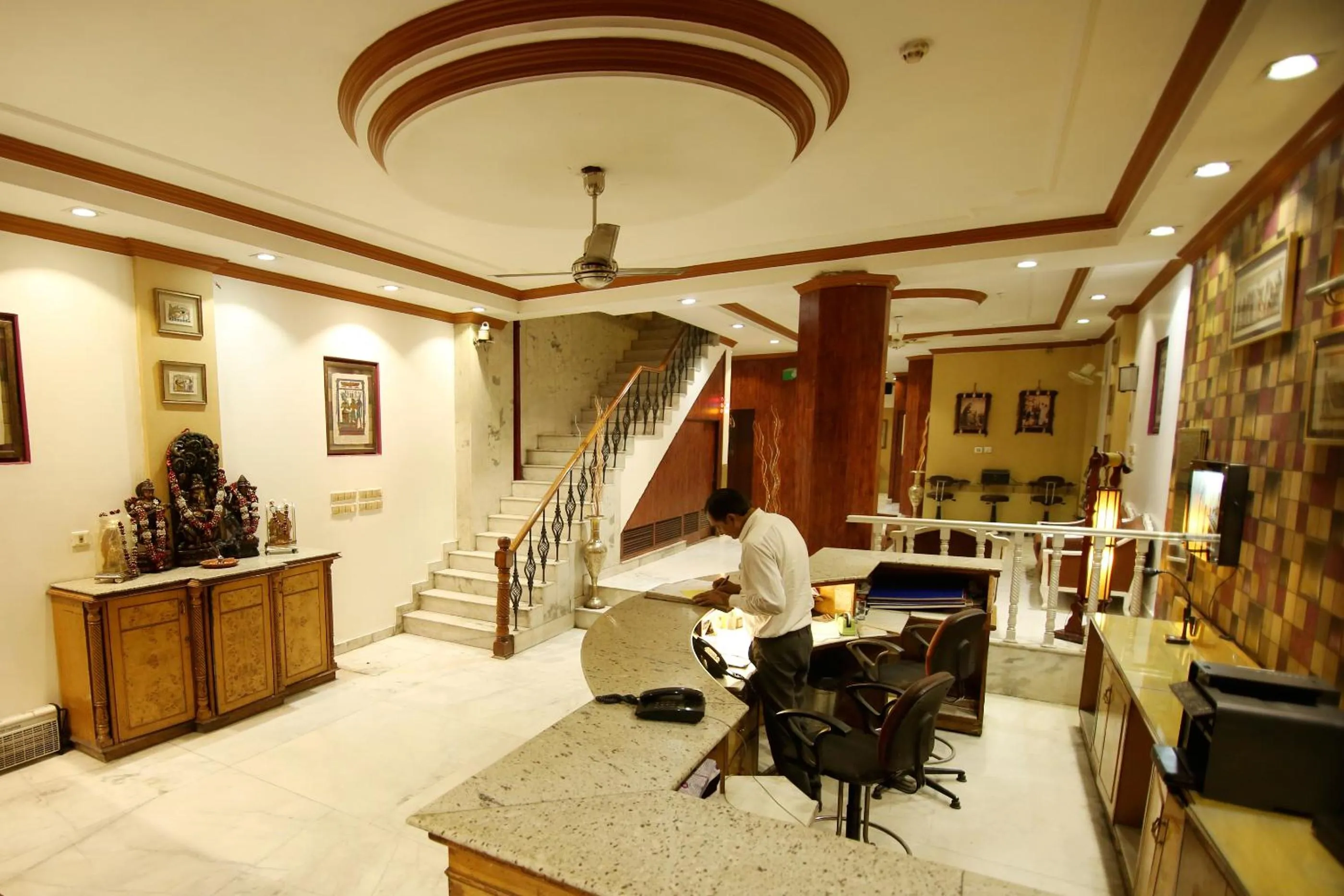 Lobby or reception in Hotel Parkway Deluxe