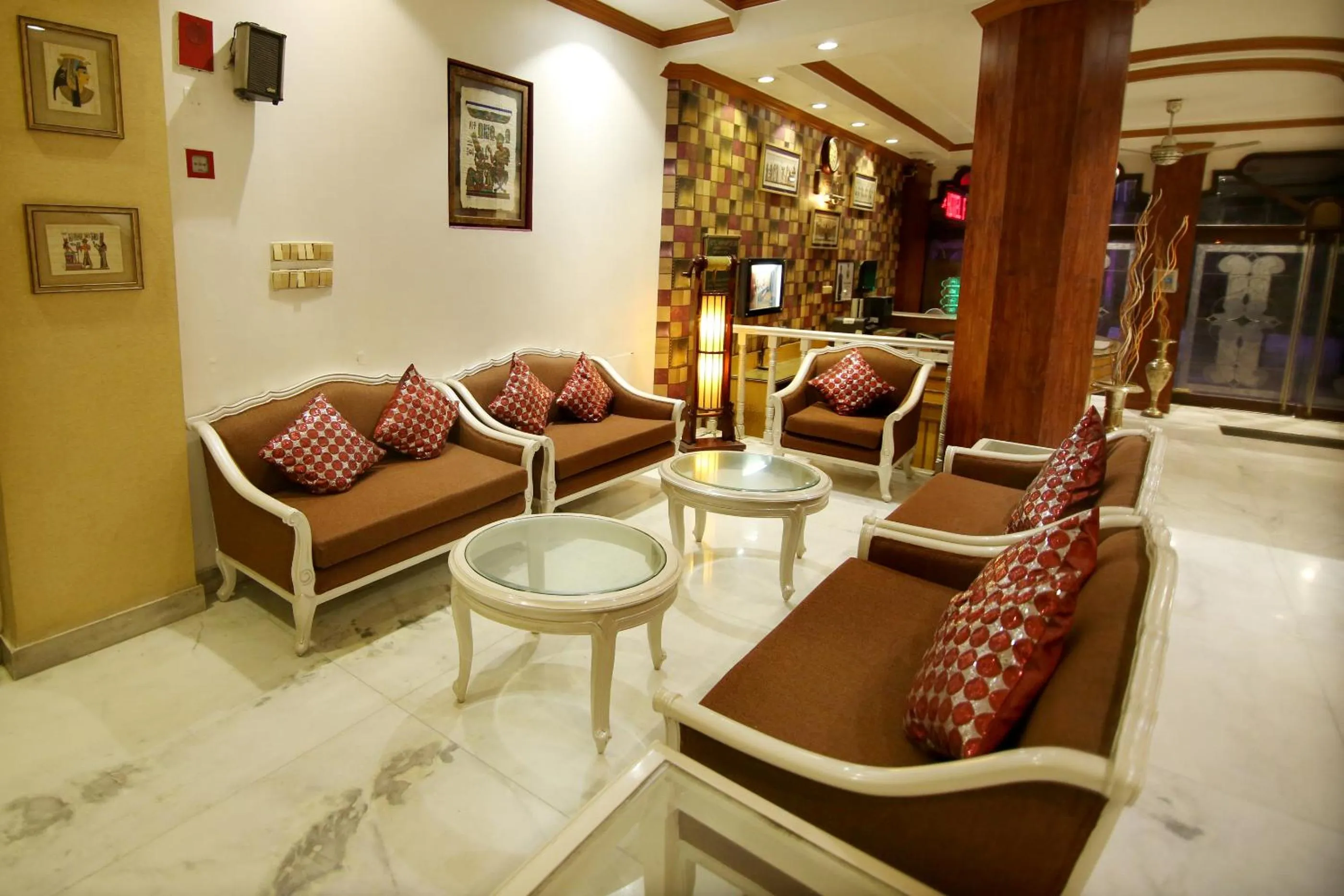 Lobby or reception in Hotel Parkway Deluxe