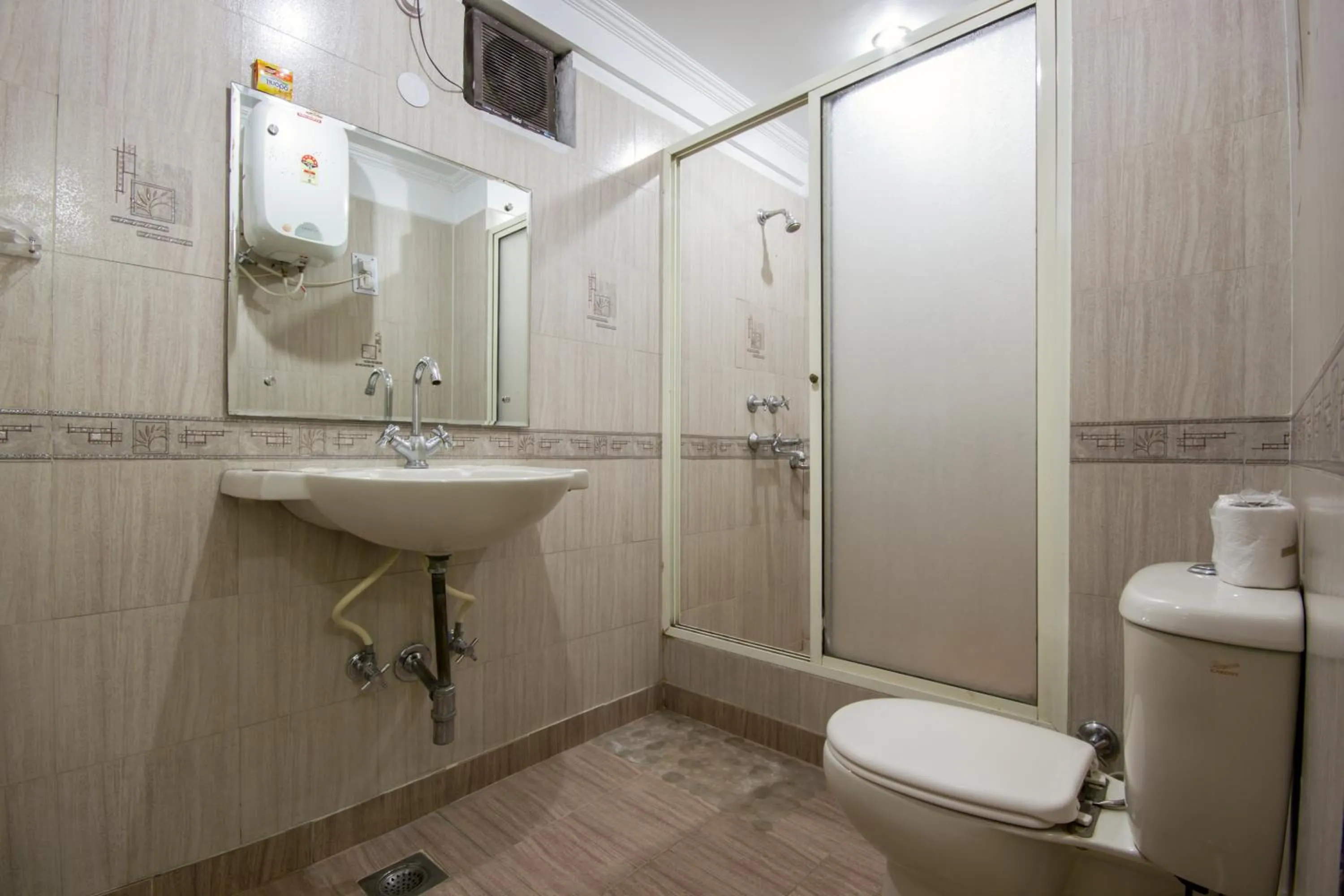 Bathroom in Hotel Grand Park Inn