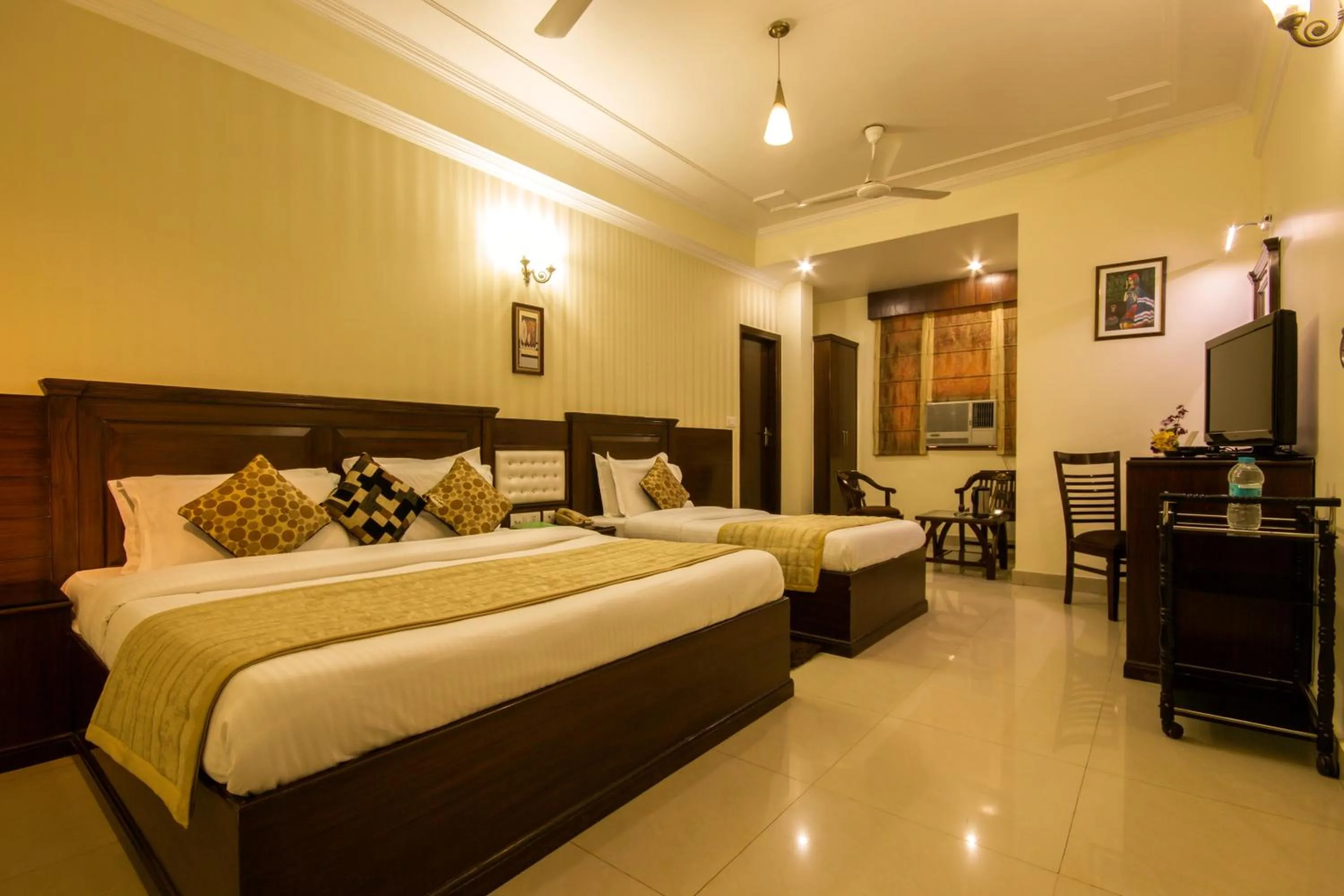 Photo of the whole room, Bed in Hotel Grand Park Inn