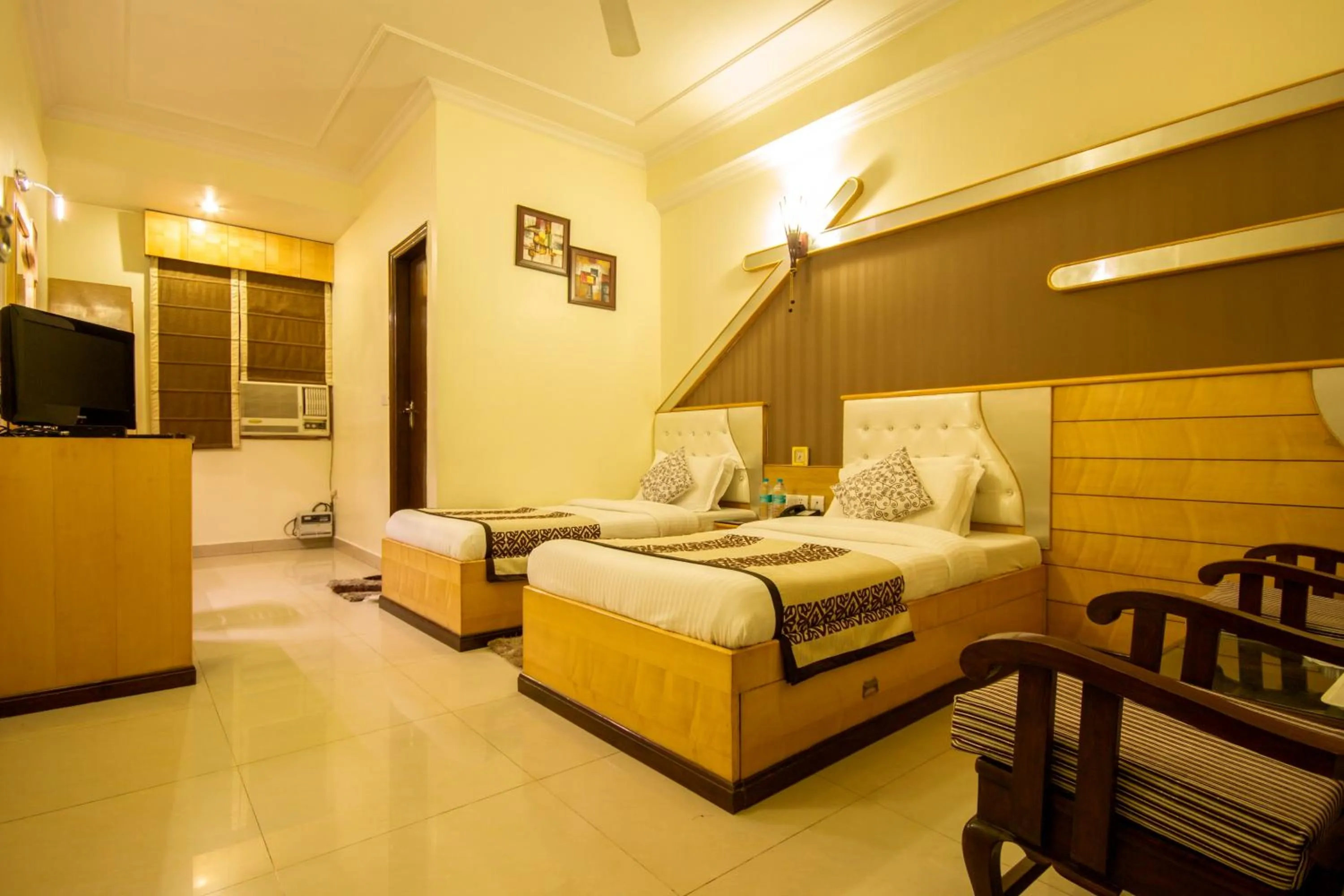 Photo of the whole room, Bed in Hotel Grand Park Inn