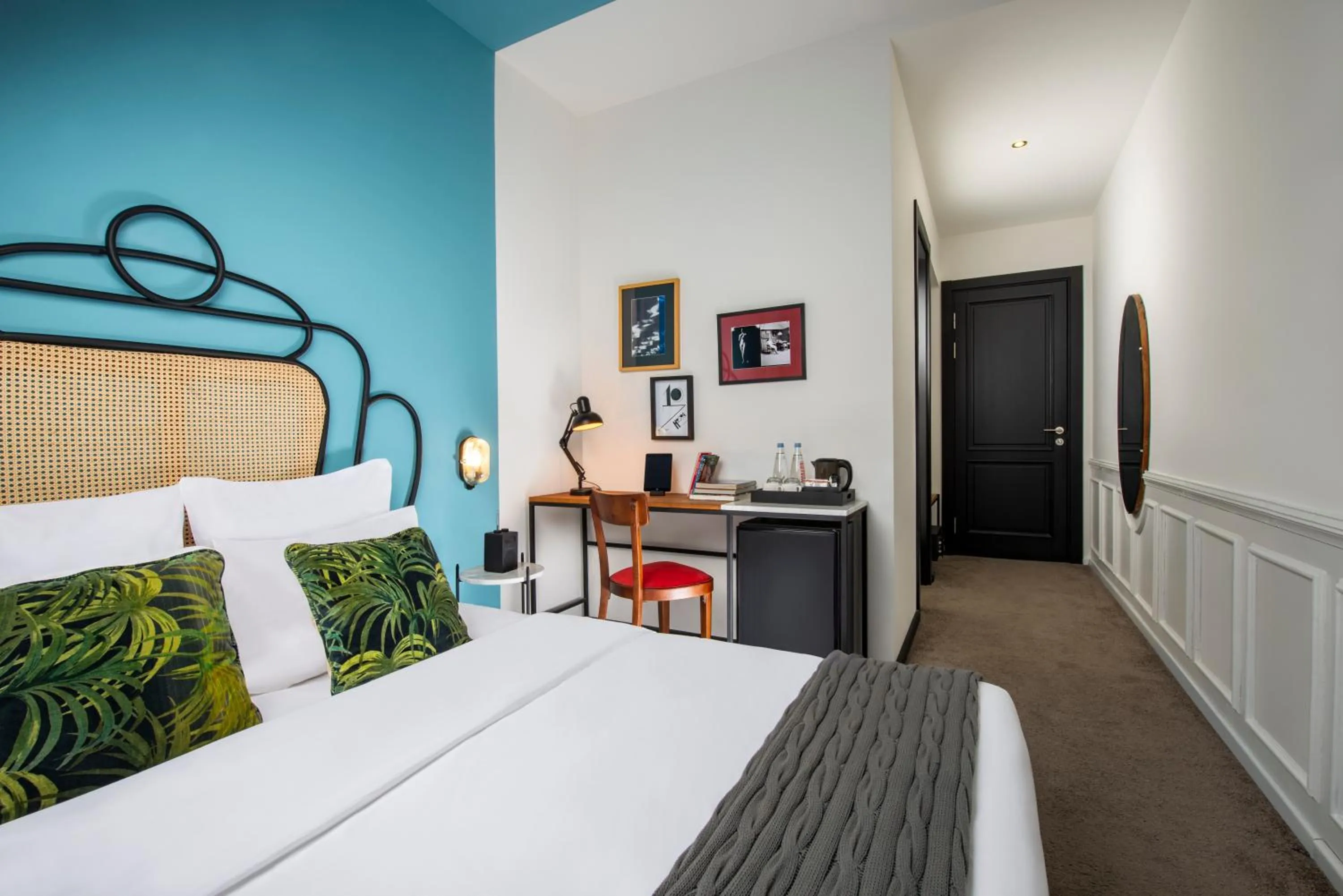 Photo of the whole room, Bed in Communal Hotel Sololaki