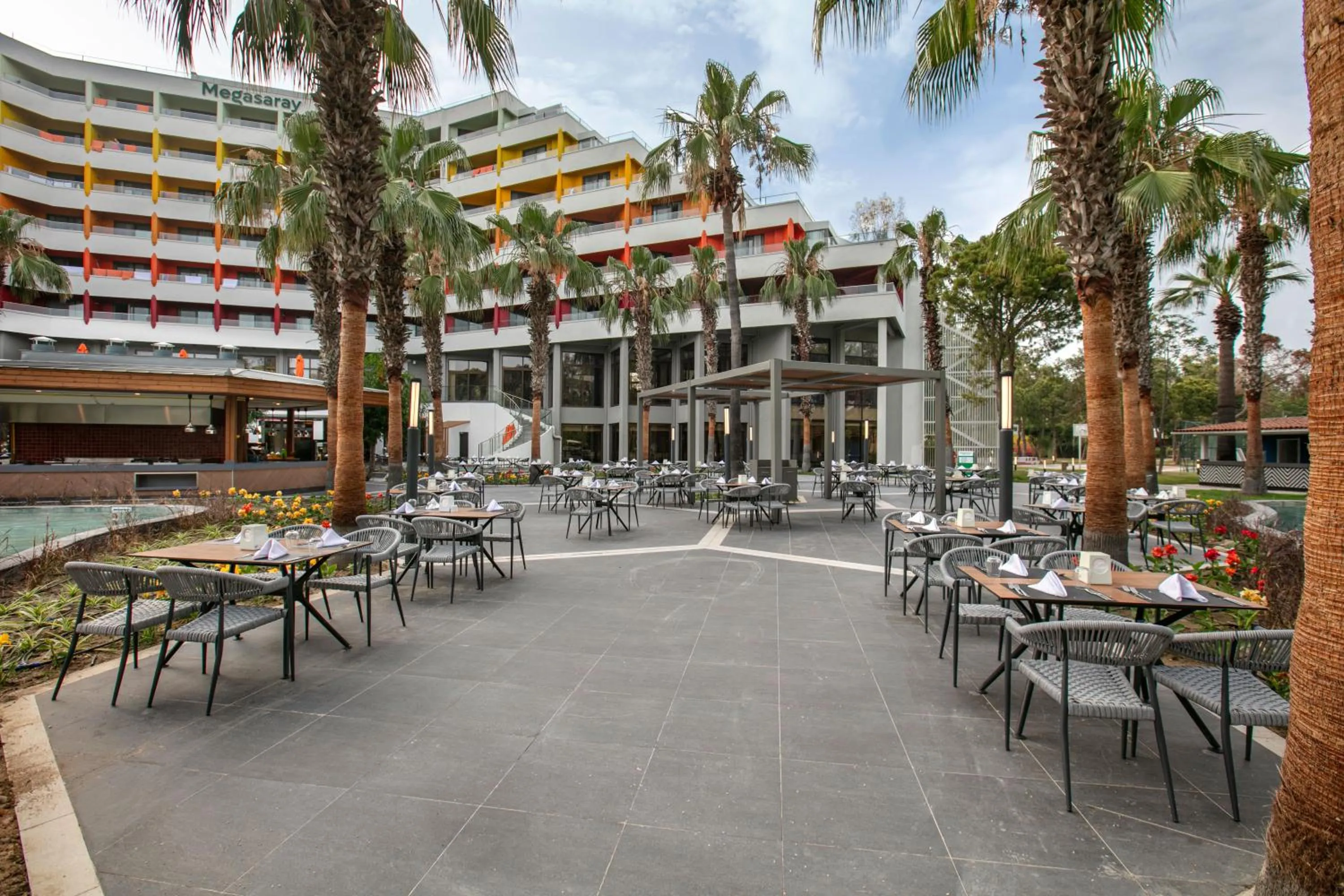 Restaurant/places to eat in Megasaray Resort Side