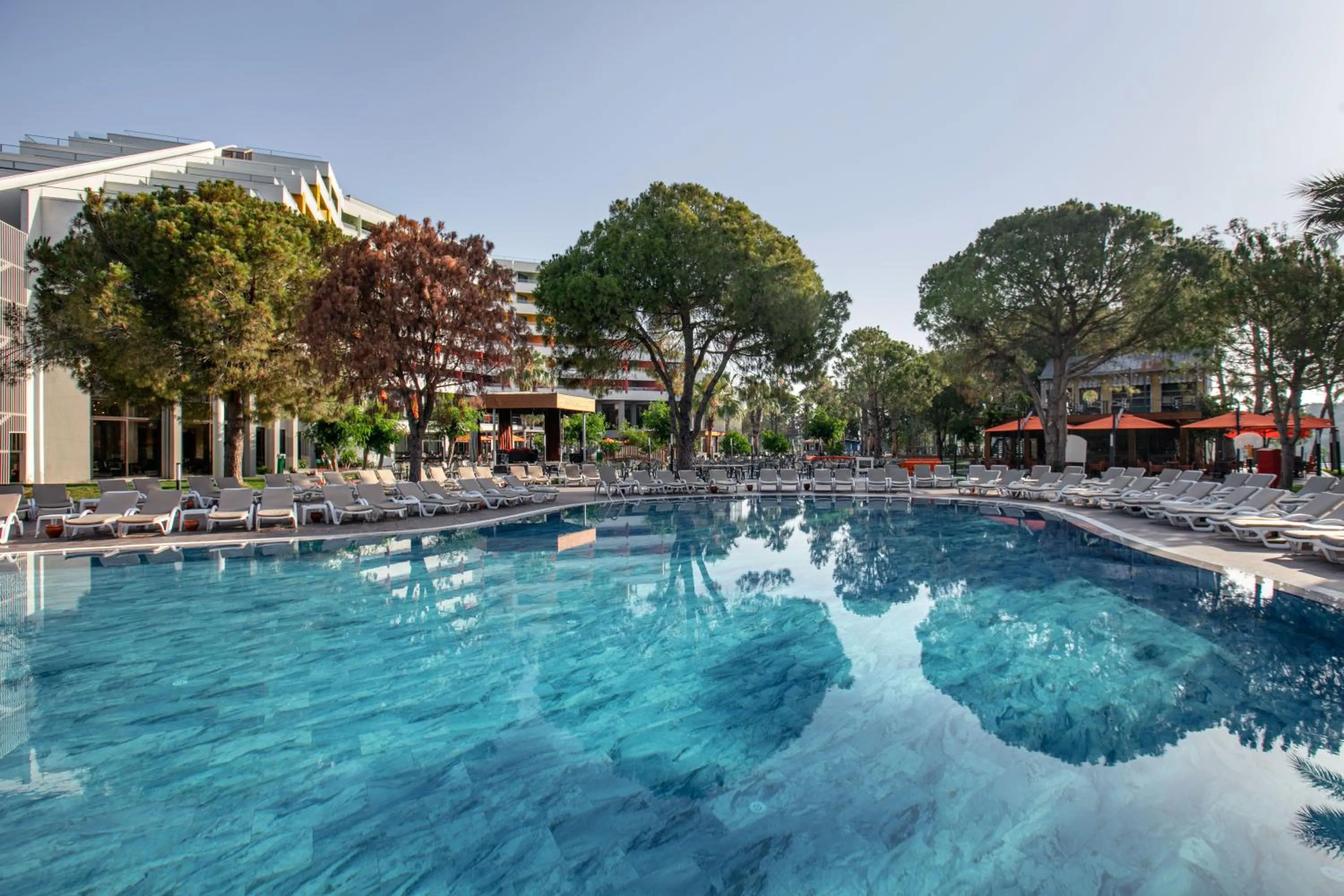 Swimming pool in Megasaray Resort Side