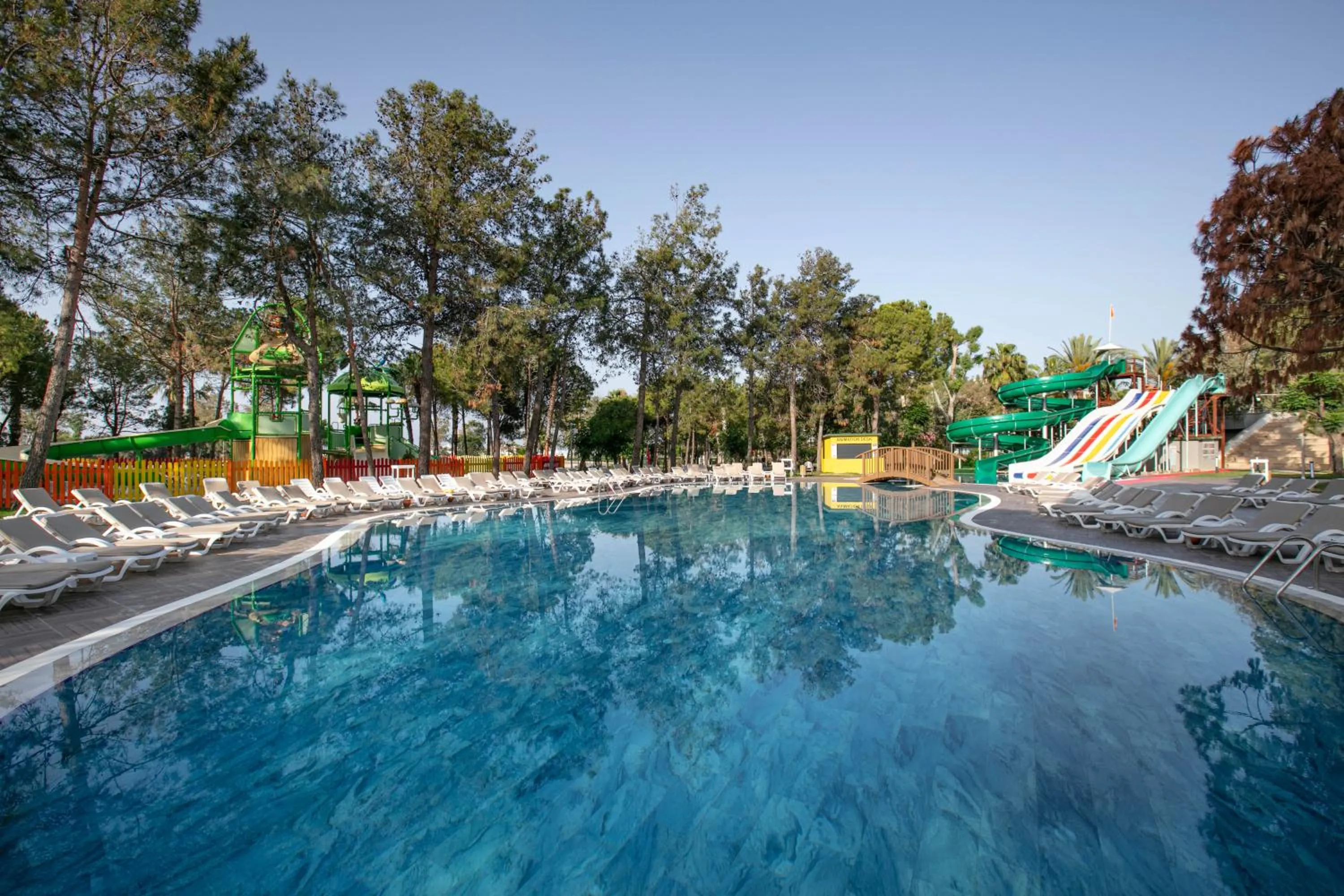 Swimming pool in Megasaray Resort Side