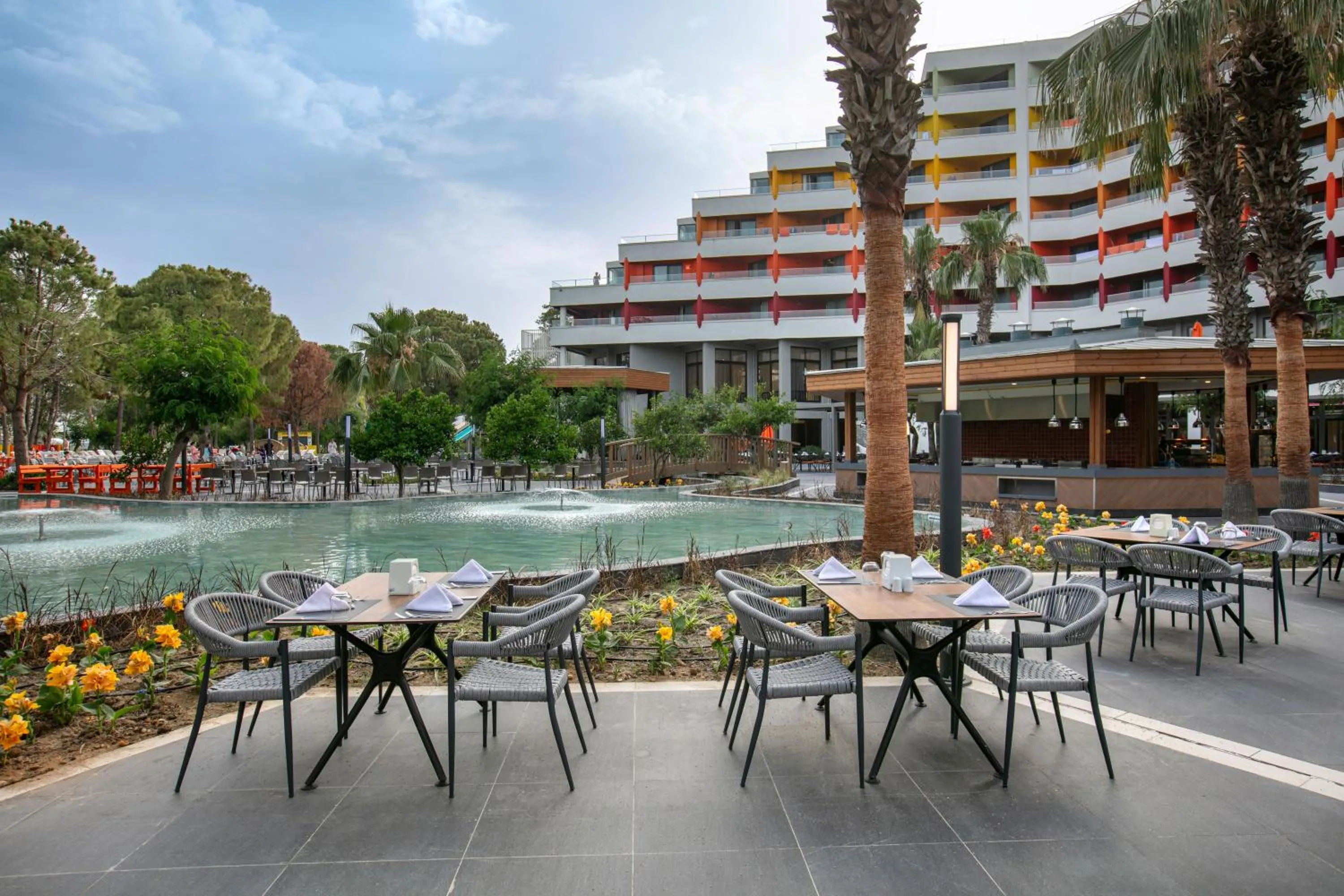 Restaurant/places to eat in Megasaray Resort Side