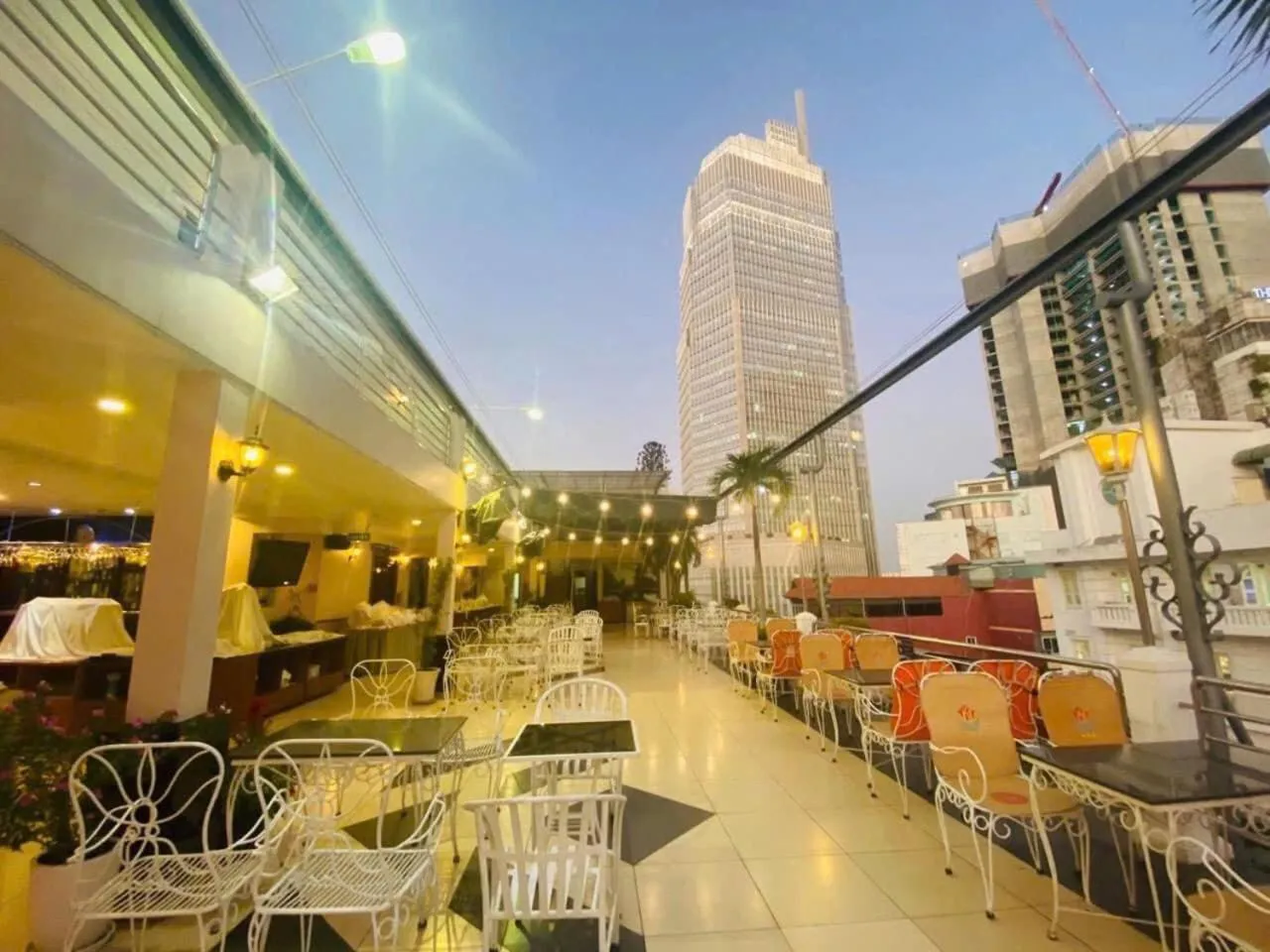 Restaurant/places to eat in Huong Sen Hotel