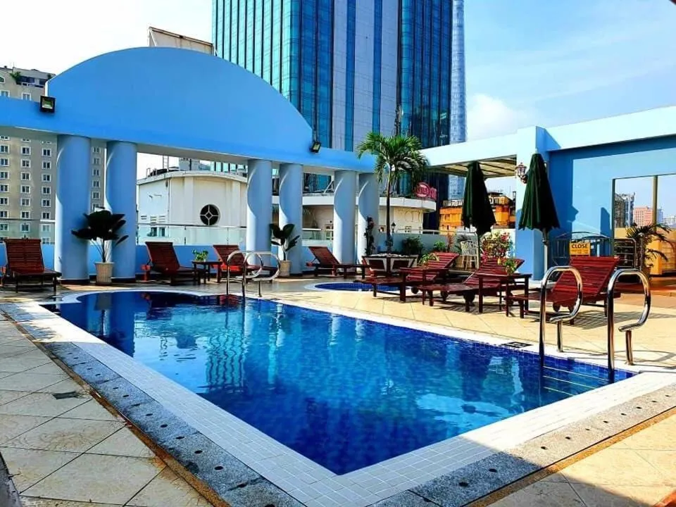 Swimming pool in Huong Sen Hotel