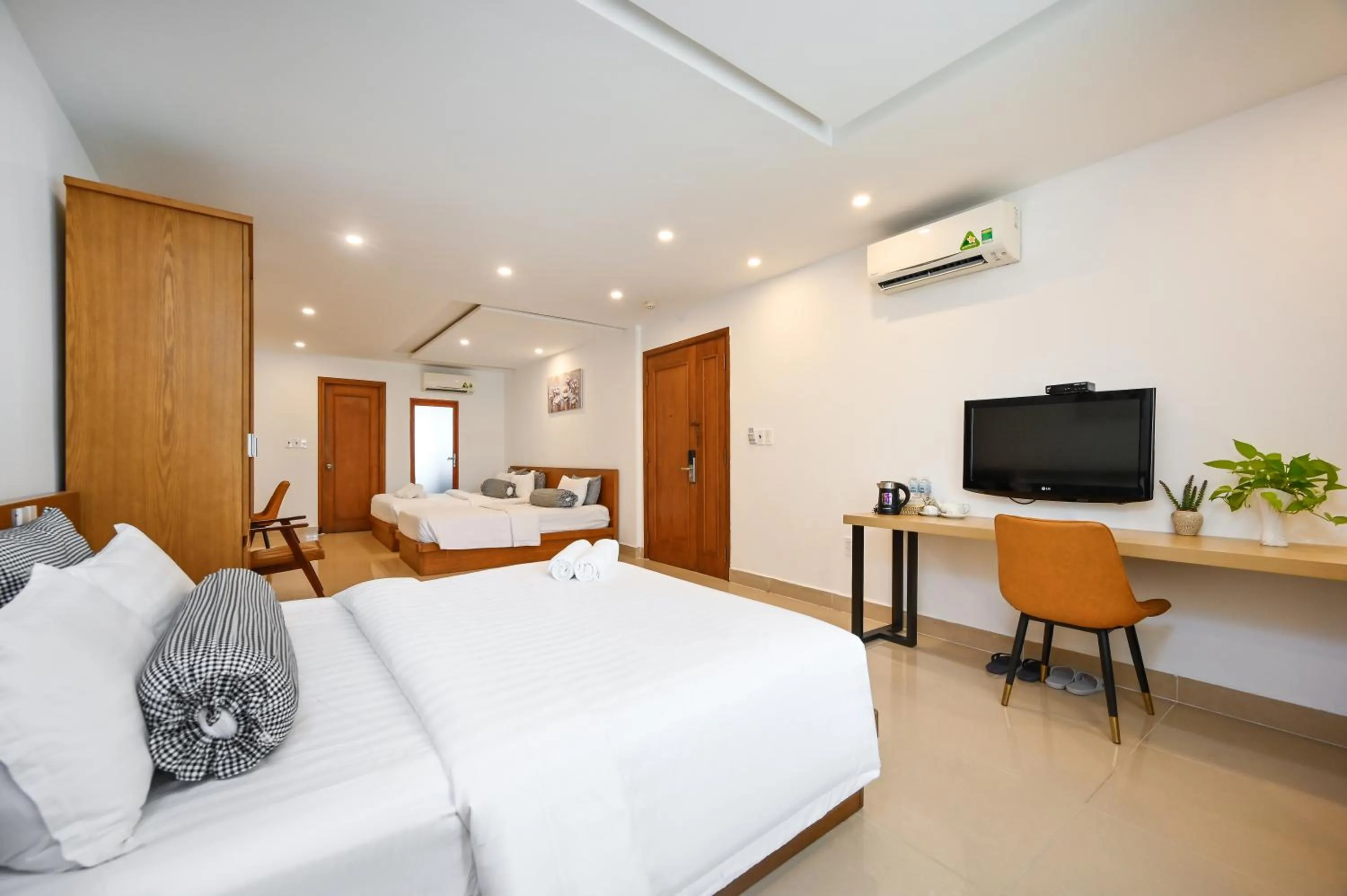 Photo of the whole room, Bed in Amory Hotel Ben Thanh