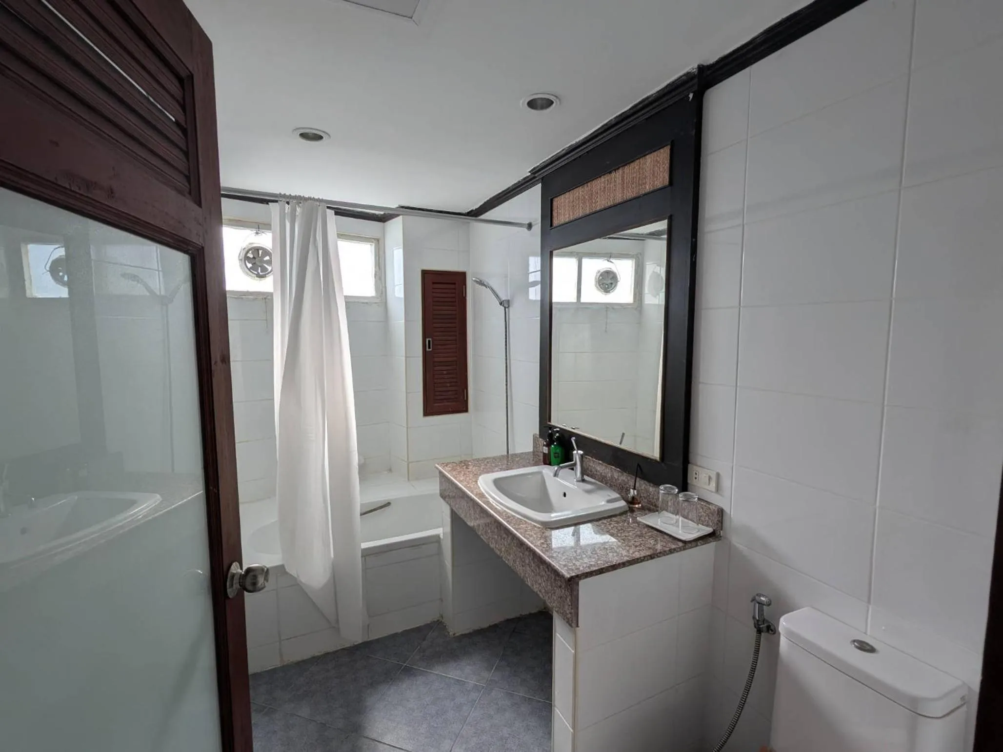 Bathroom in Summer Inn