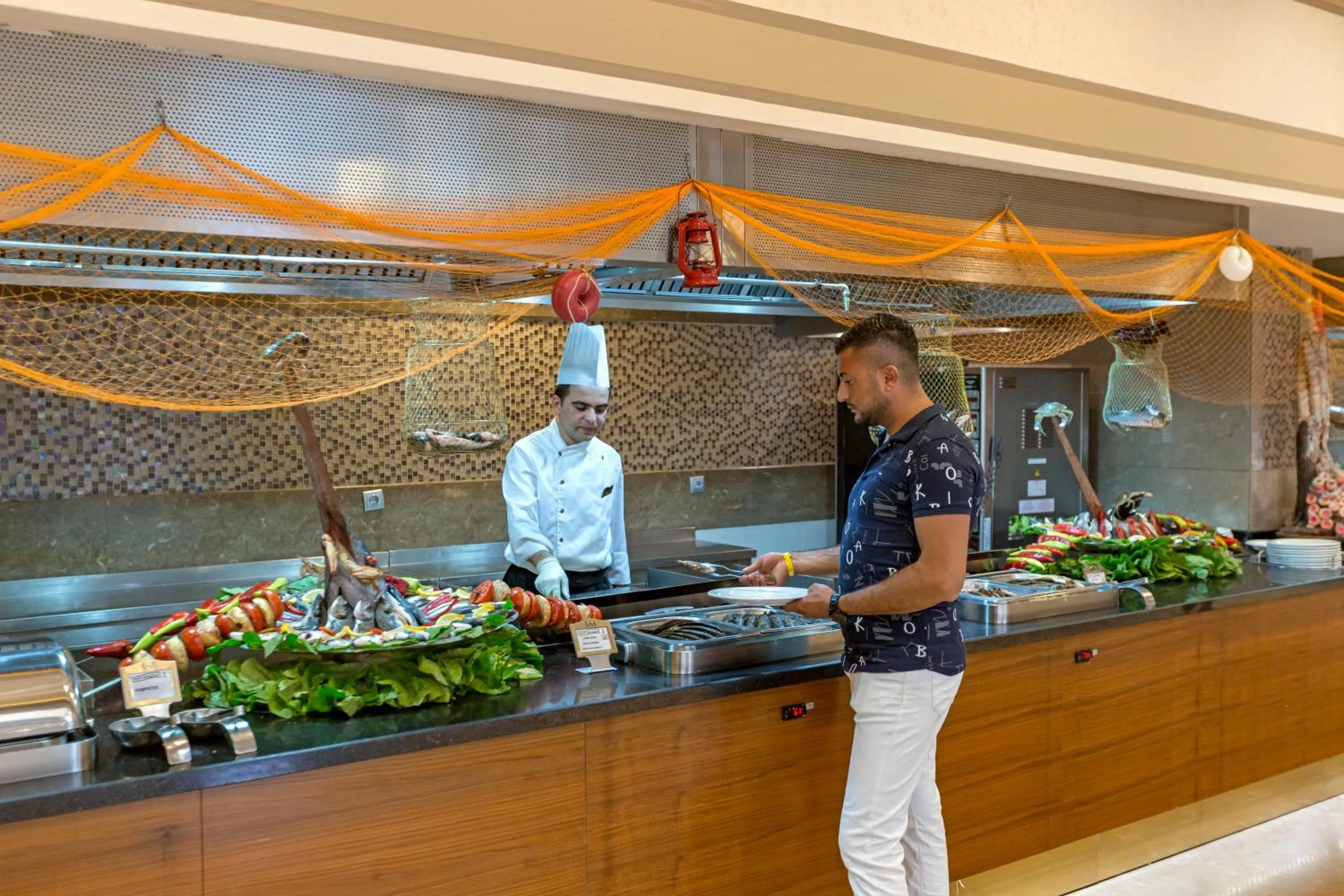 Food and drinks in Royal Holiday Palace