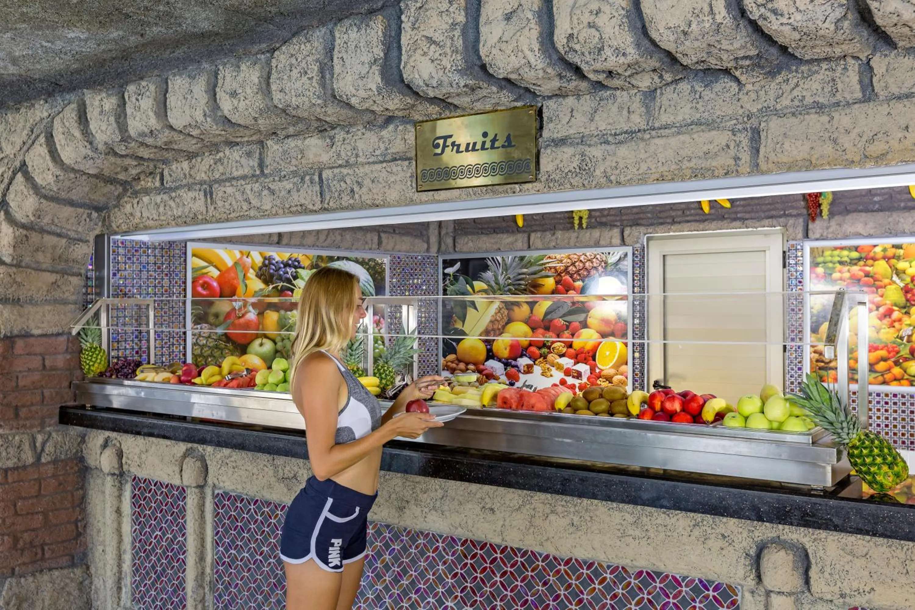 Food and drinks in Royal Holiday Palace