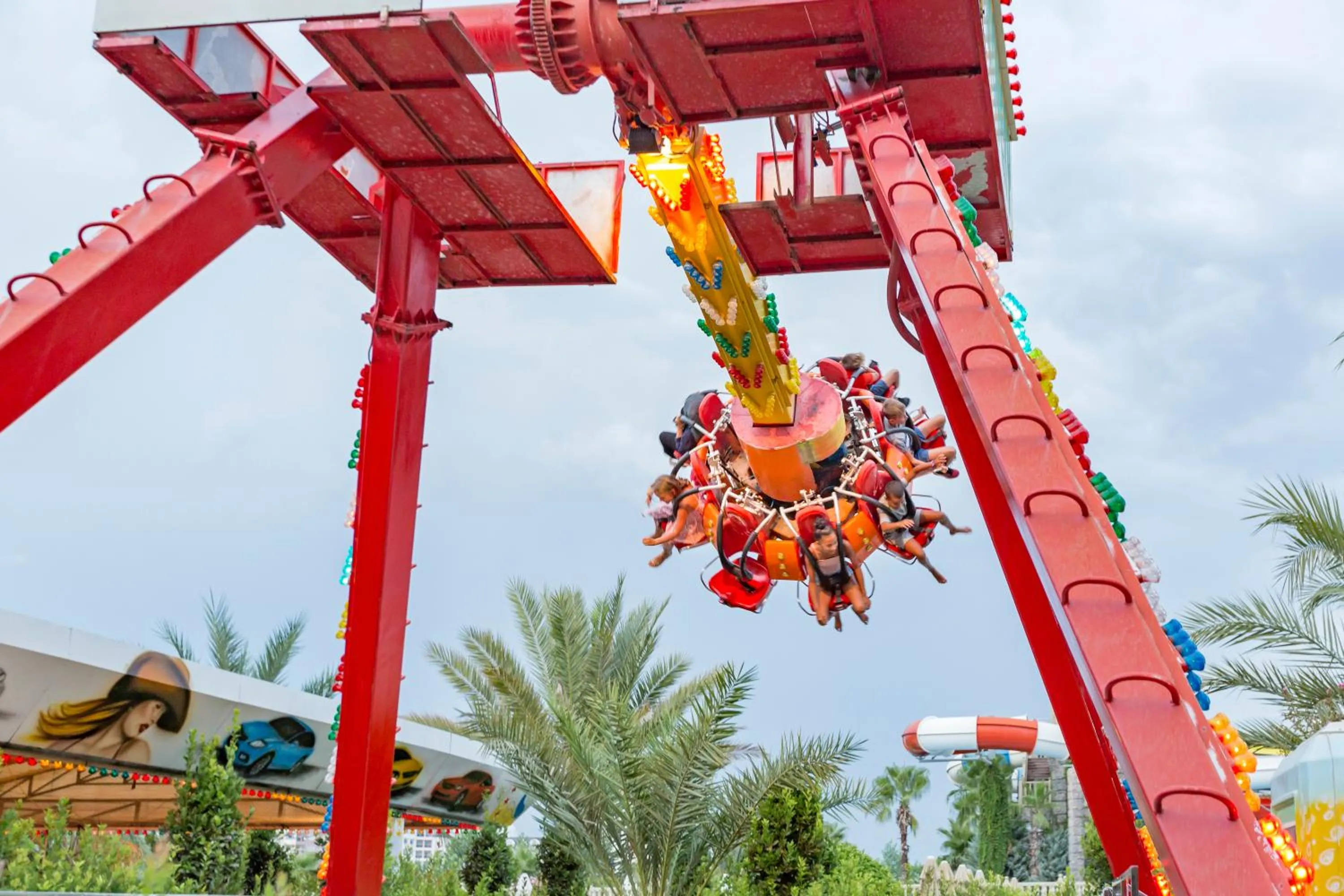 Entertainment in Royal Holiday Palace