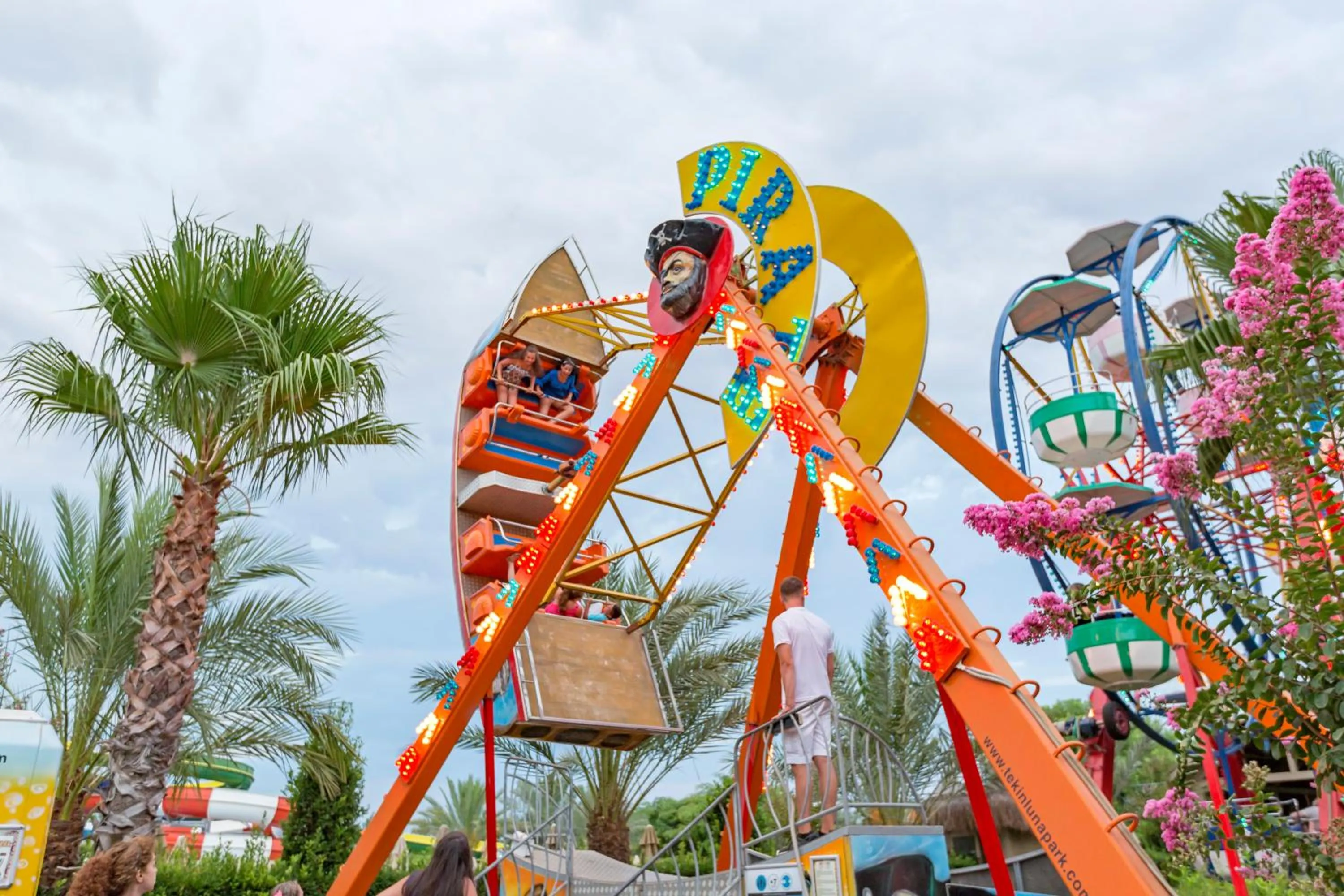 Entertainment in Royal Holiday Palace