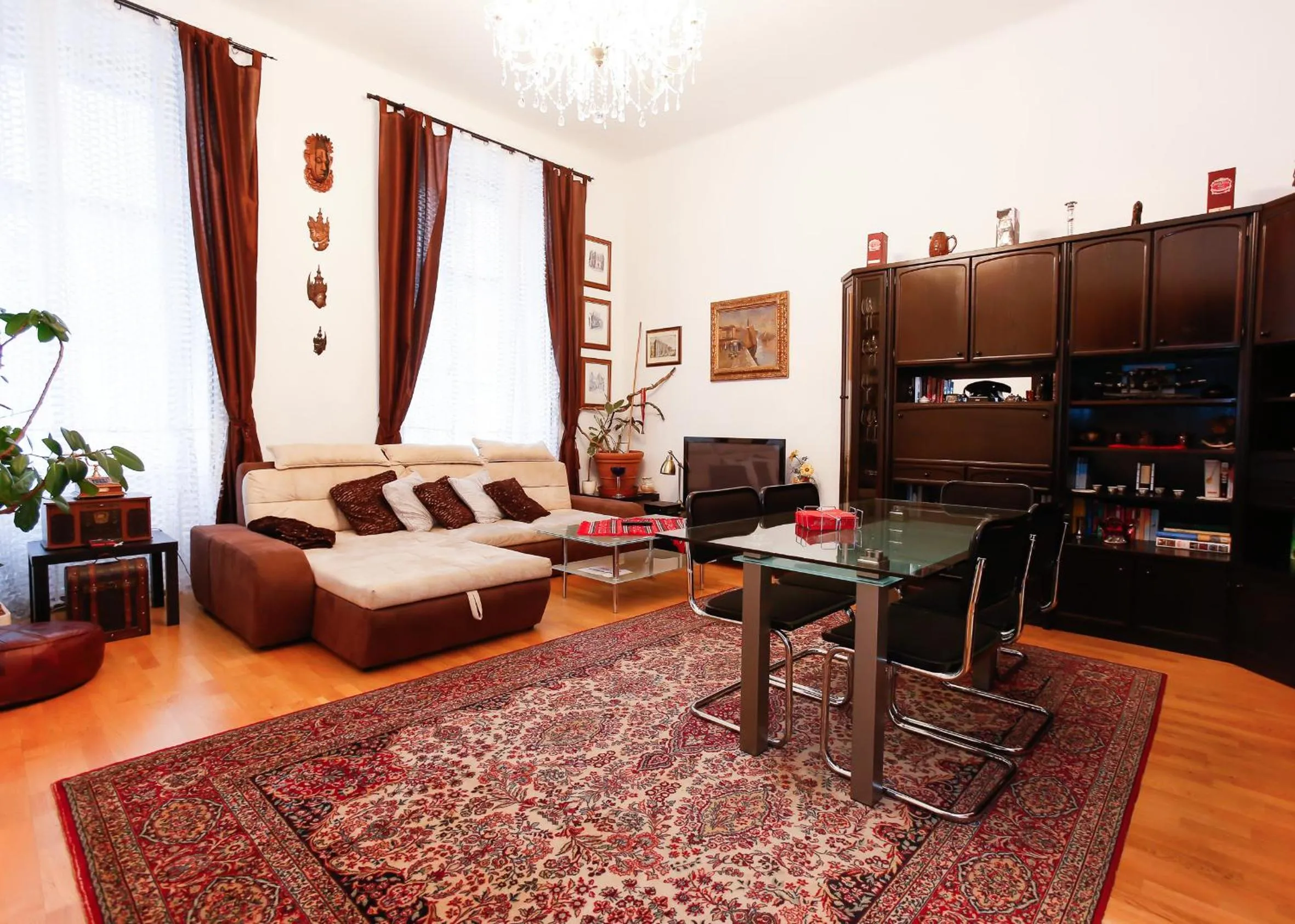 Apartments Opera