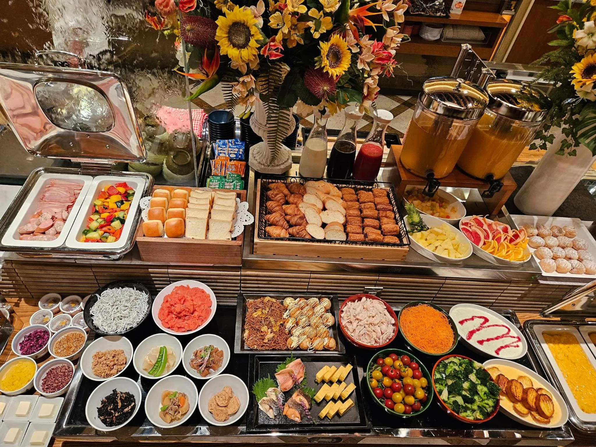 Food and drinks in Hearton Hotel Kita Umeda